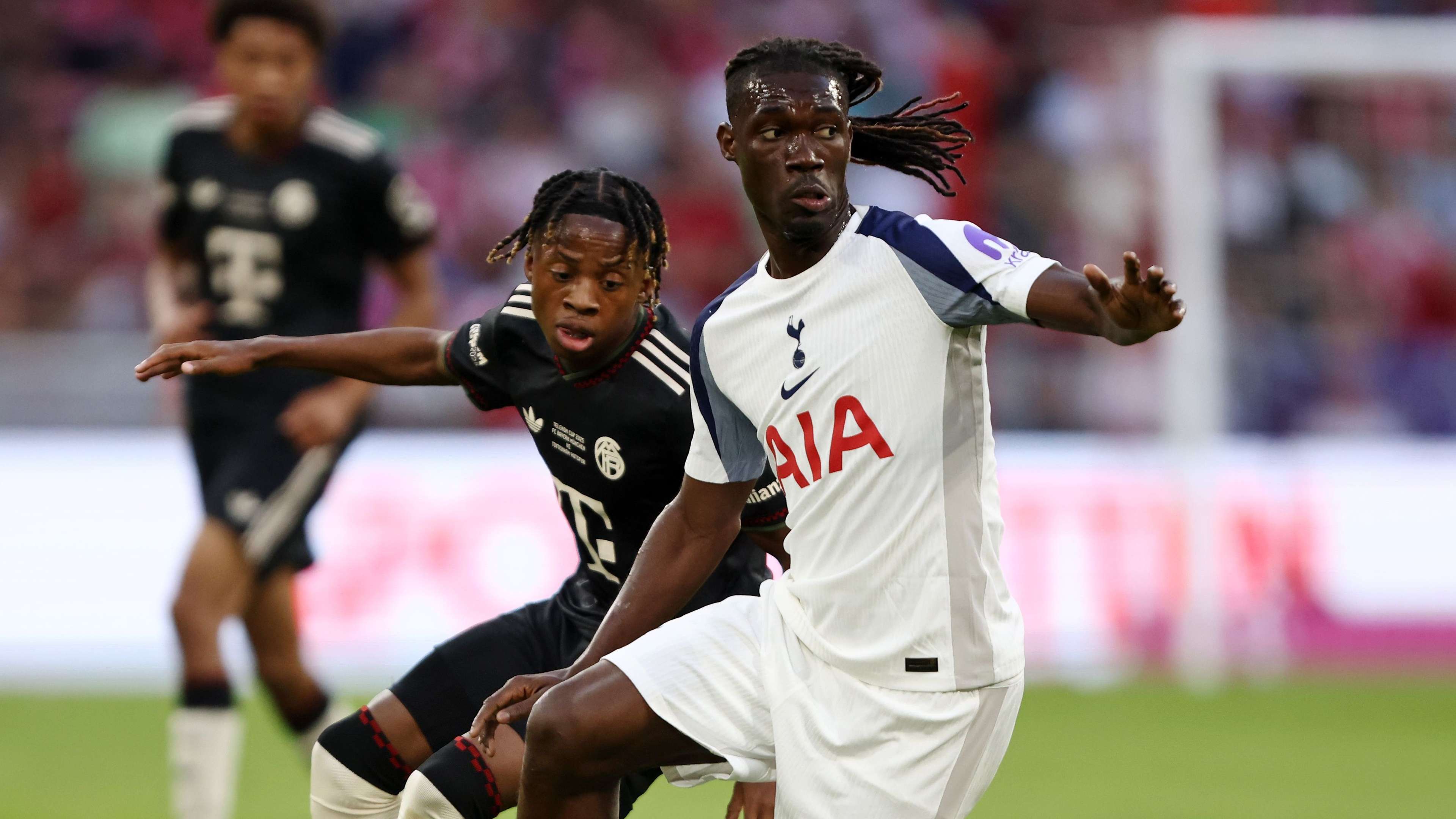 Fenerbahce and Galatasaray eye Spurs' Bissouma  