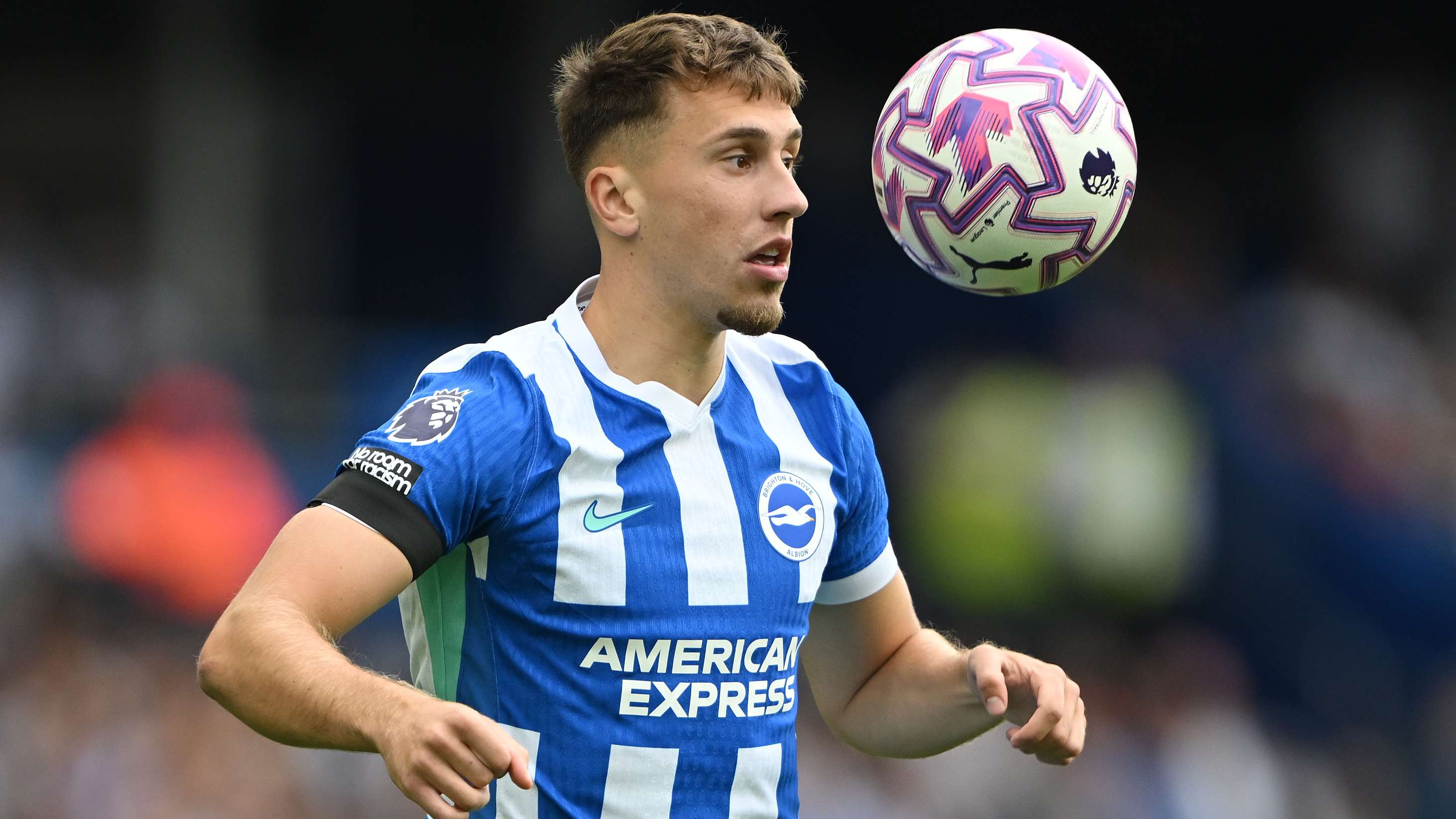 Stuttgart consider surprise loan offer for Brighton midfielder  