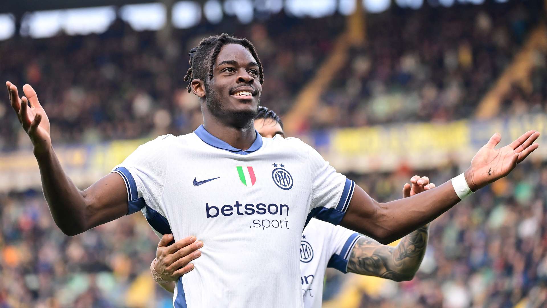 Inter star rejects Crystal Palace after £28m bid  