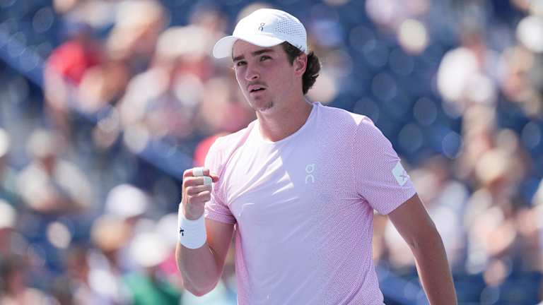 Hydrated by Electrolit, Aryna Sabalenka hires Max Mirnyi ahead of humid summer swing  