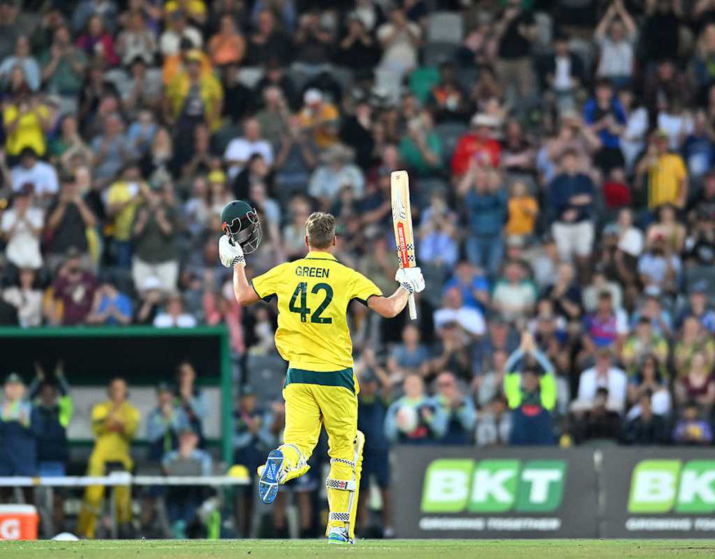 Head, Marsh and Green ton up in consolation win  