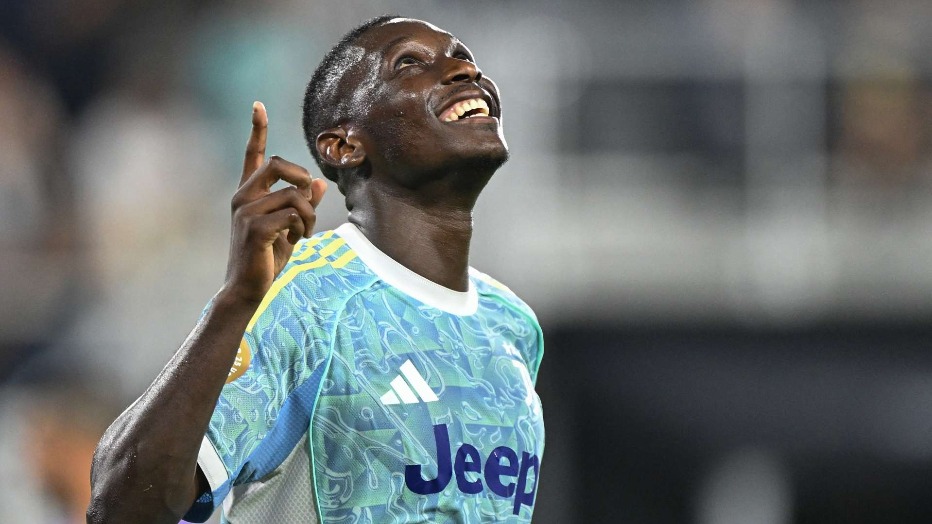 Kolo Muani slashes wages to seal Juve switch  