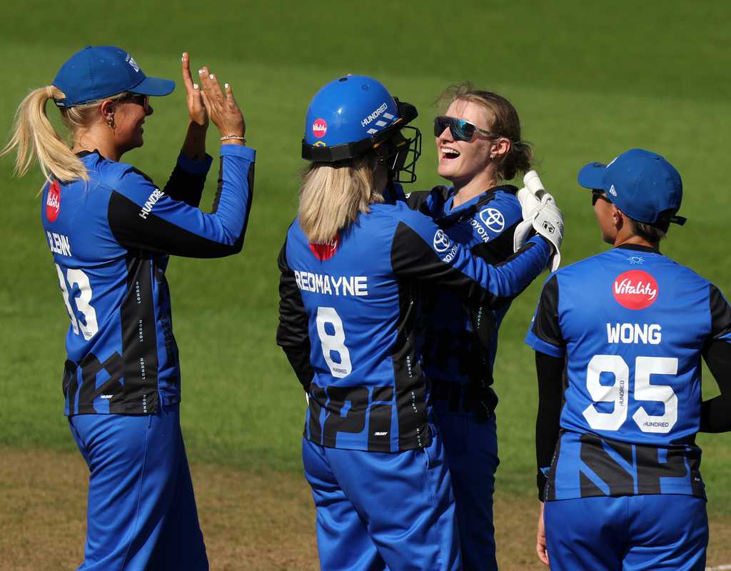 Spirit win big to keep top-three hopes alive  