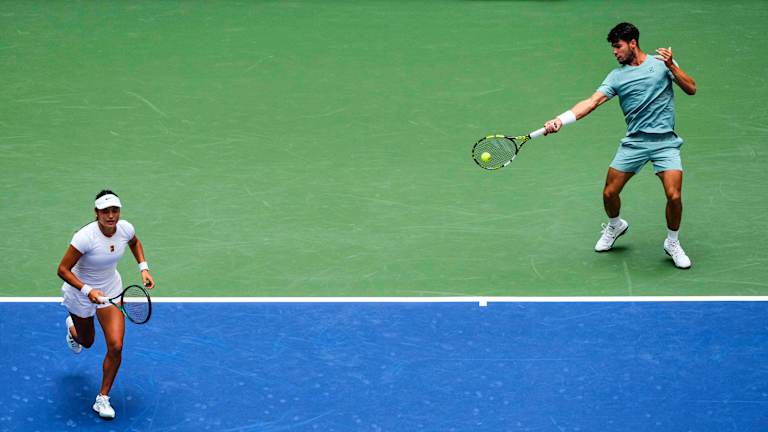 Casper Ruud hails Iga Swiatek's grit, determination after US Open mixed doubles wins  