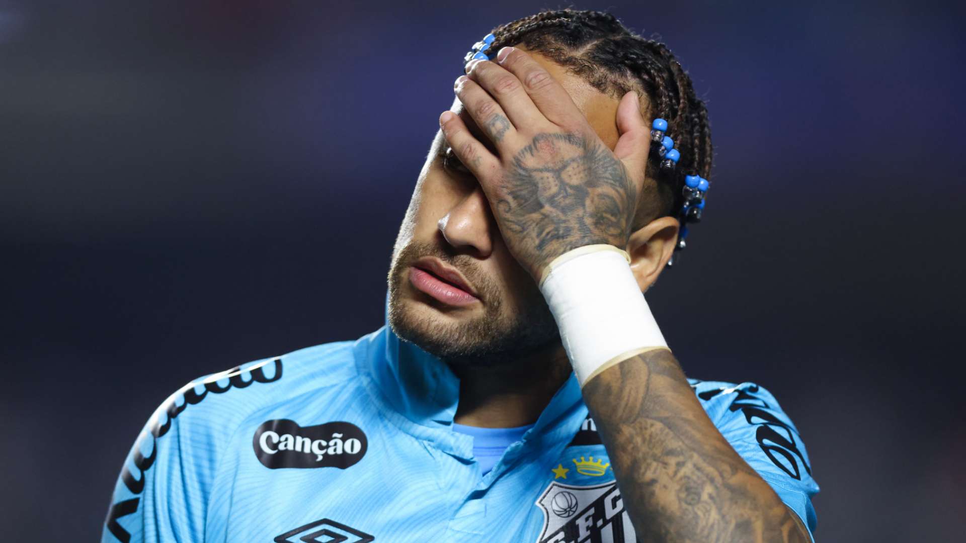 Neymar can't stay fit! Brazil icon suffers ANOTHER injury  