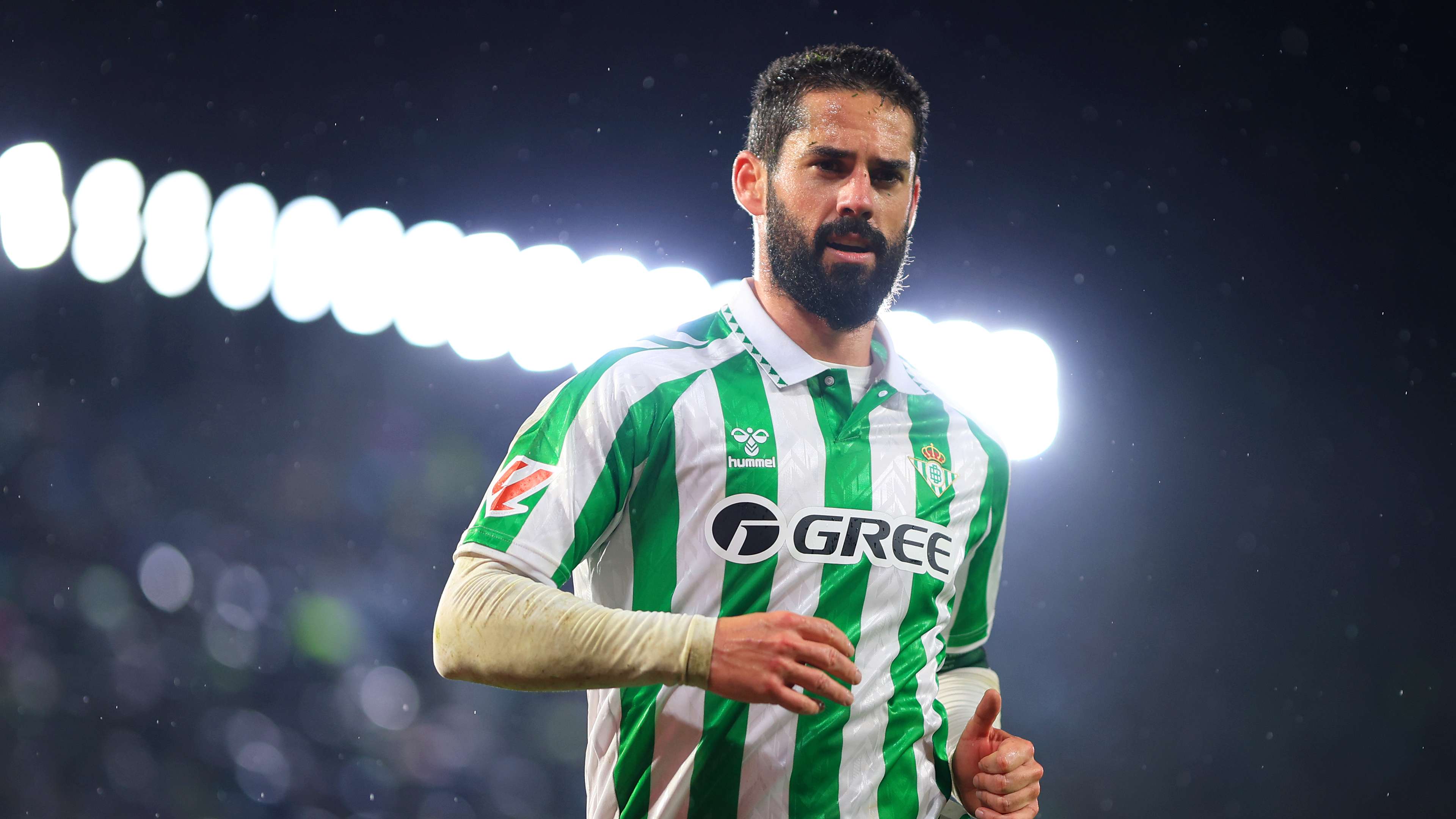 Isco set for Betis pay rise after Antony arrival  