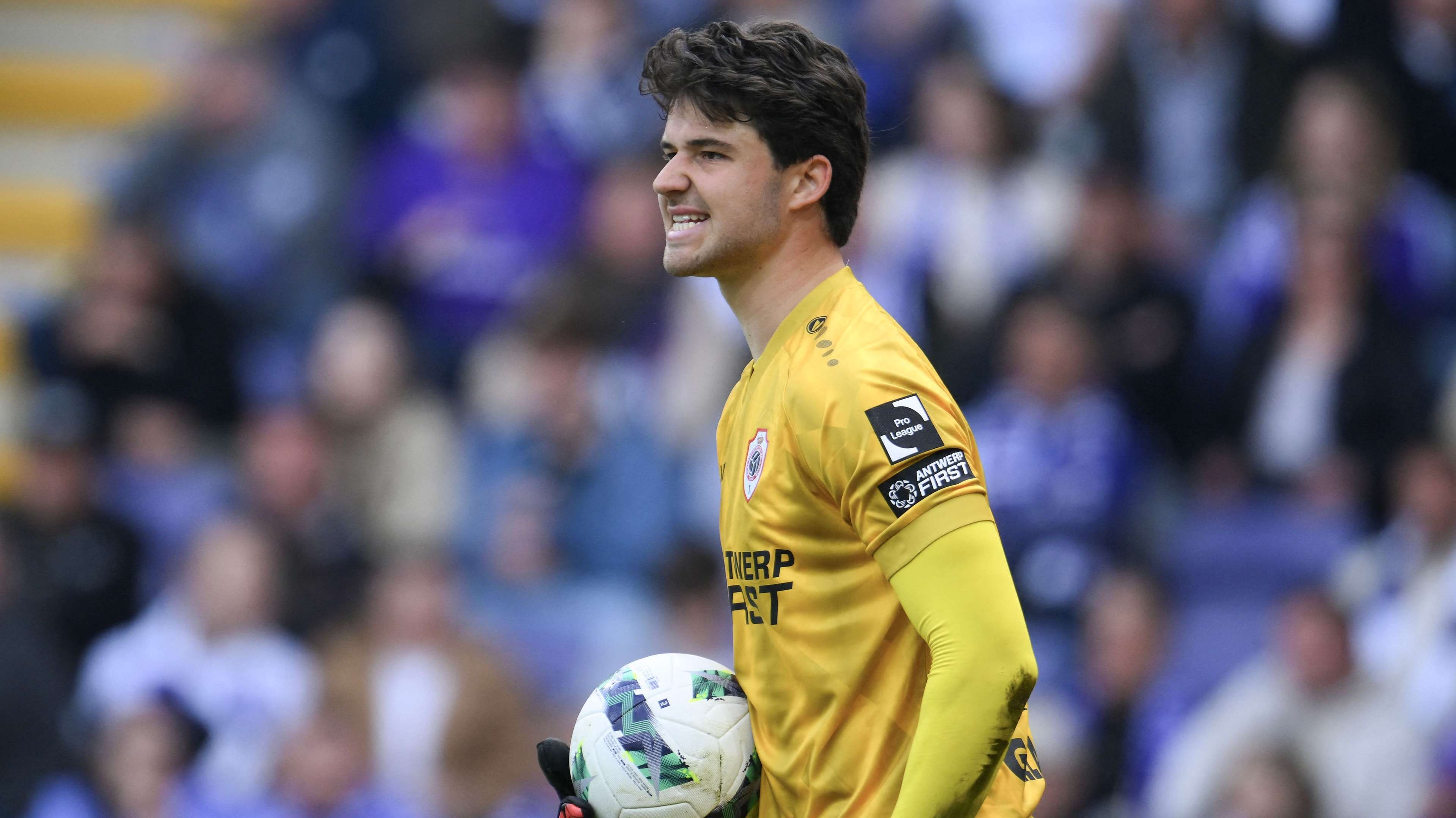 Another Man Utd flop?! Leeds & Sunderland backed away from Lammens  