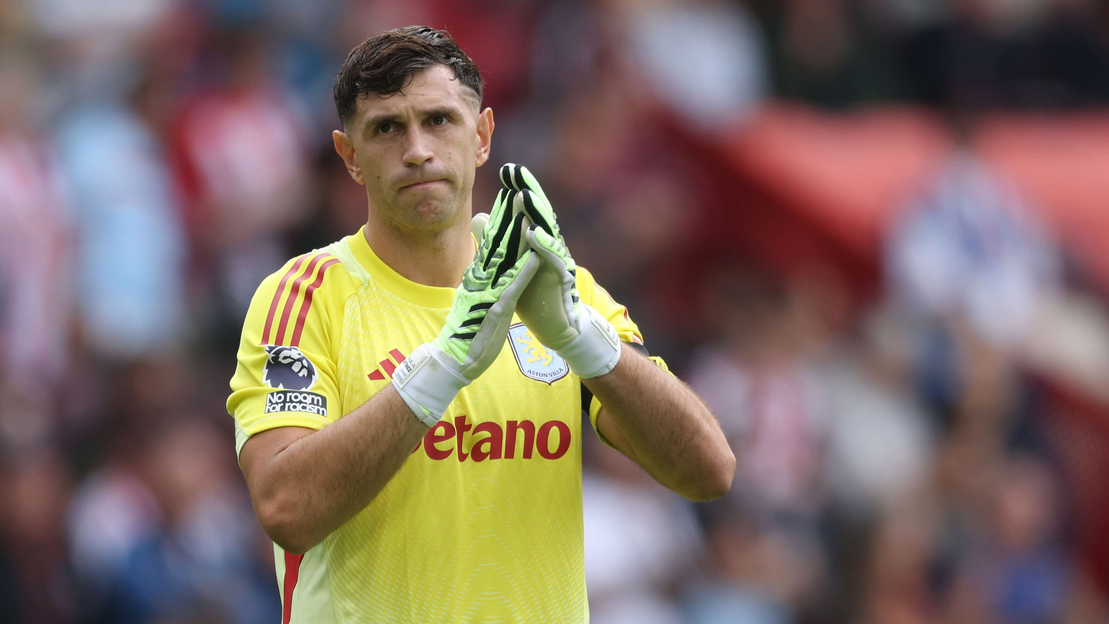 Aston Villa drop Martinez from squad amid Man Utd links  