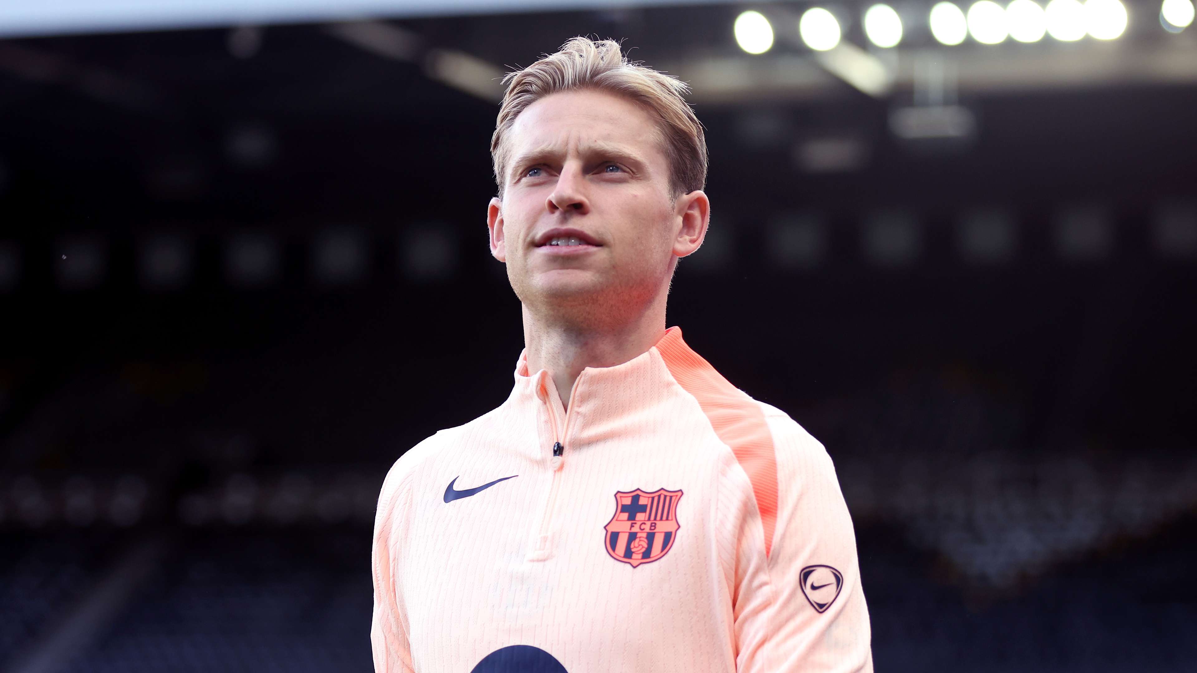 Barcelona reveal why De Jong is yet to sign new deal  