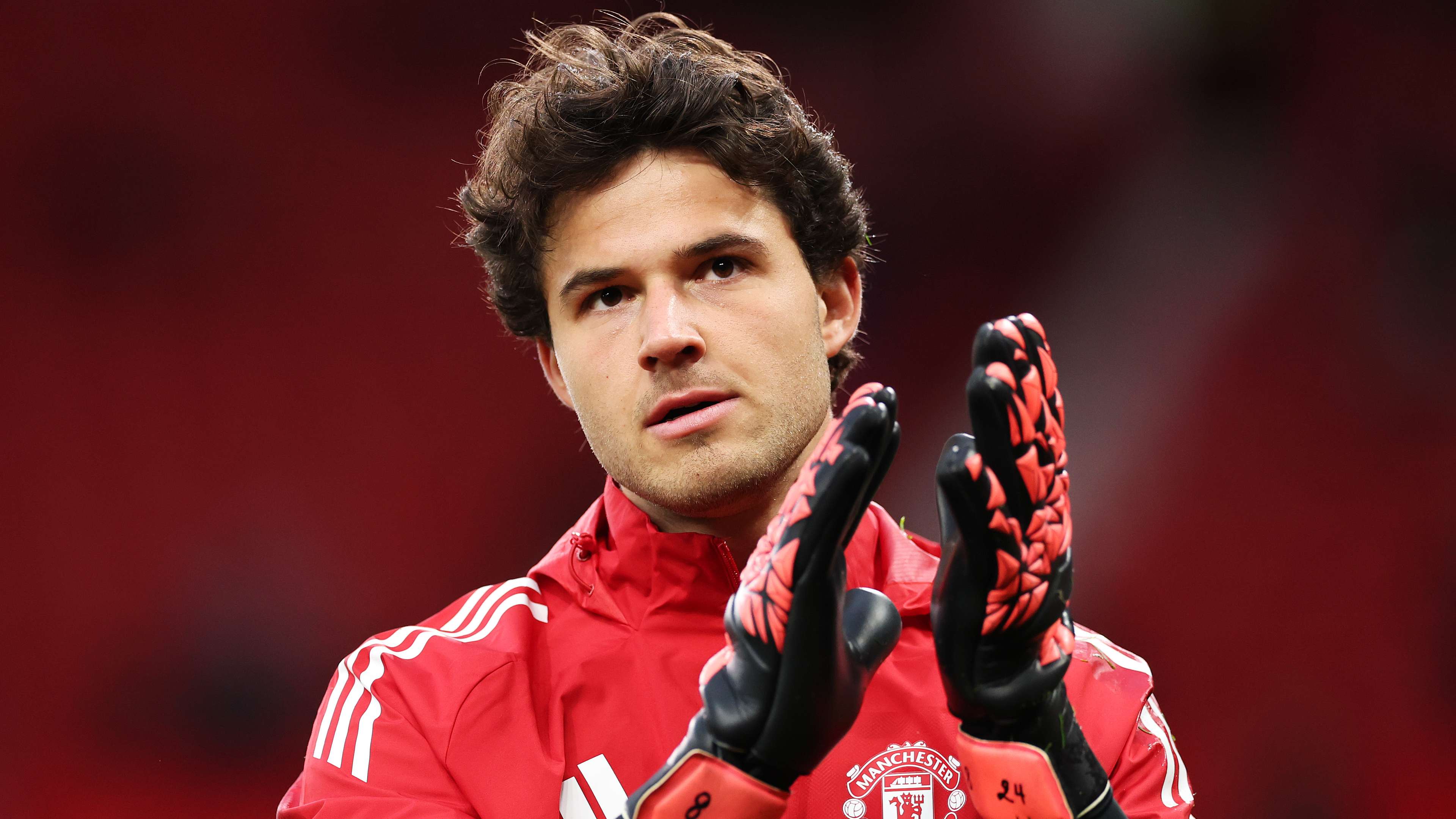 Man Utd near signing of another keeper despite Lammens' arrival  
