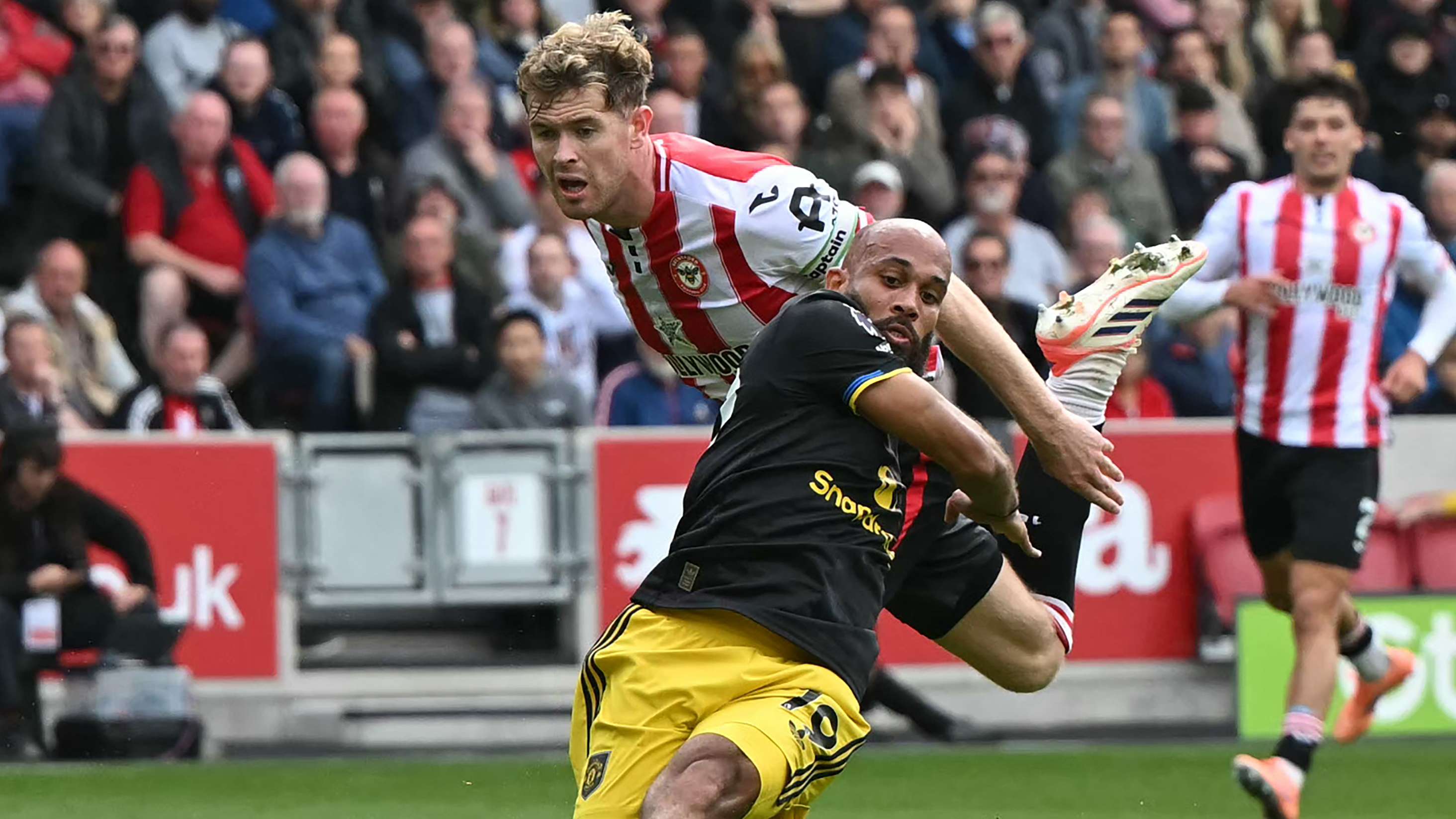 Explained: Why Collins escaped a red card for Man Utd penalty  