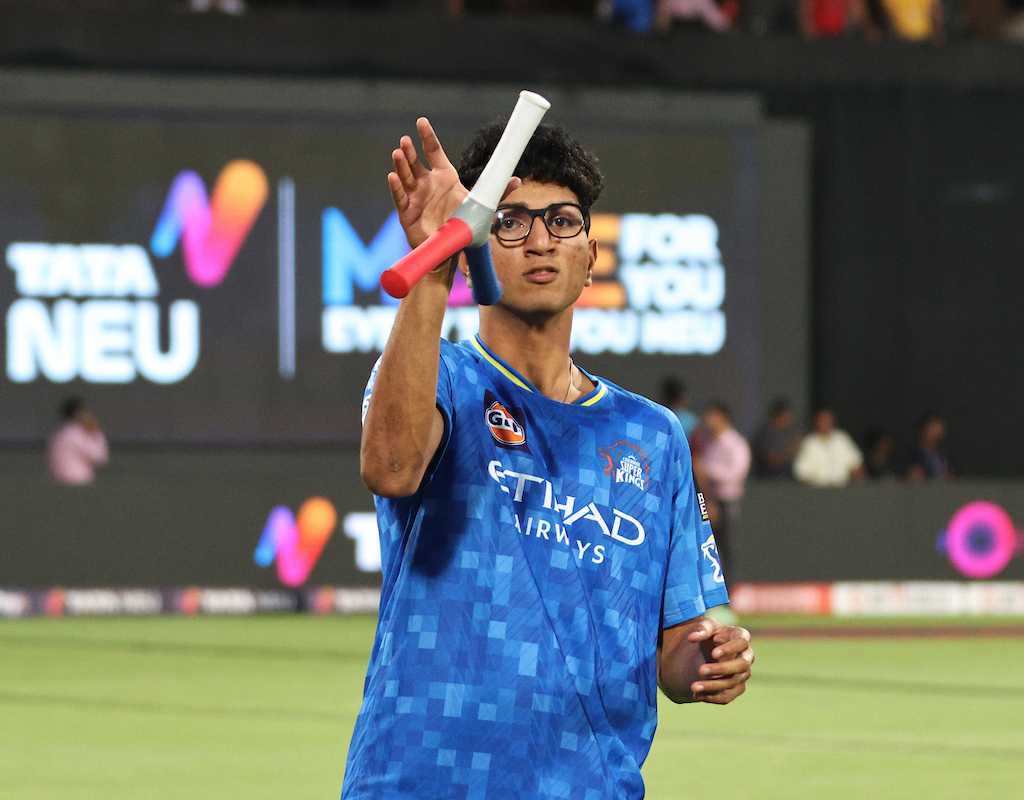 Stubborn South Zone drag contest to final day  