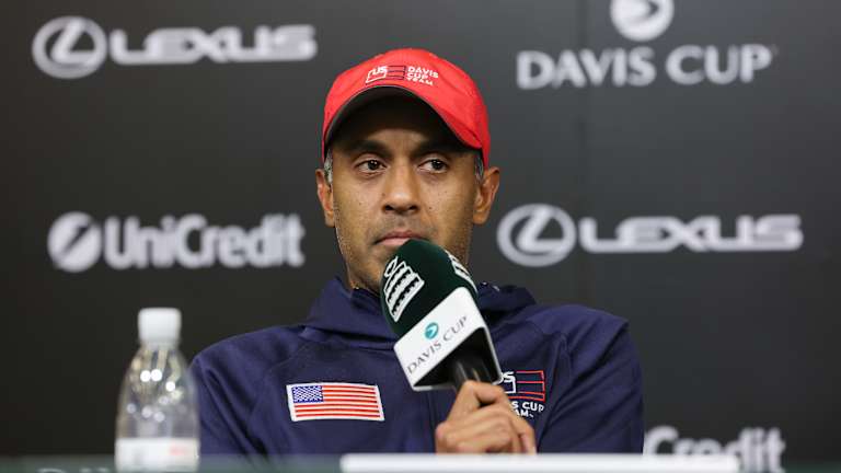 "Superstition" keeps Naomi Osaka in purple over rosier US Open ensemble  