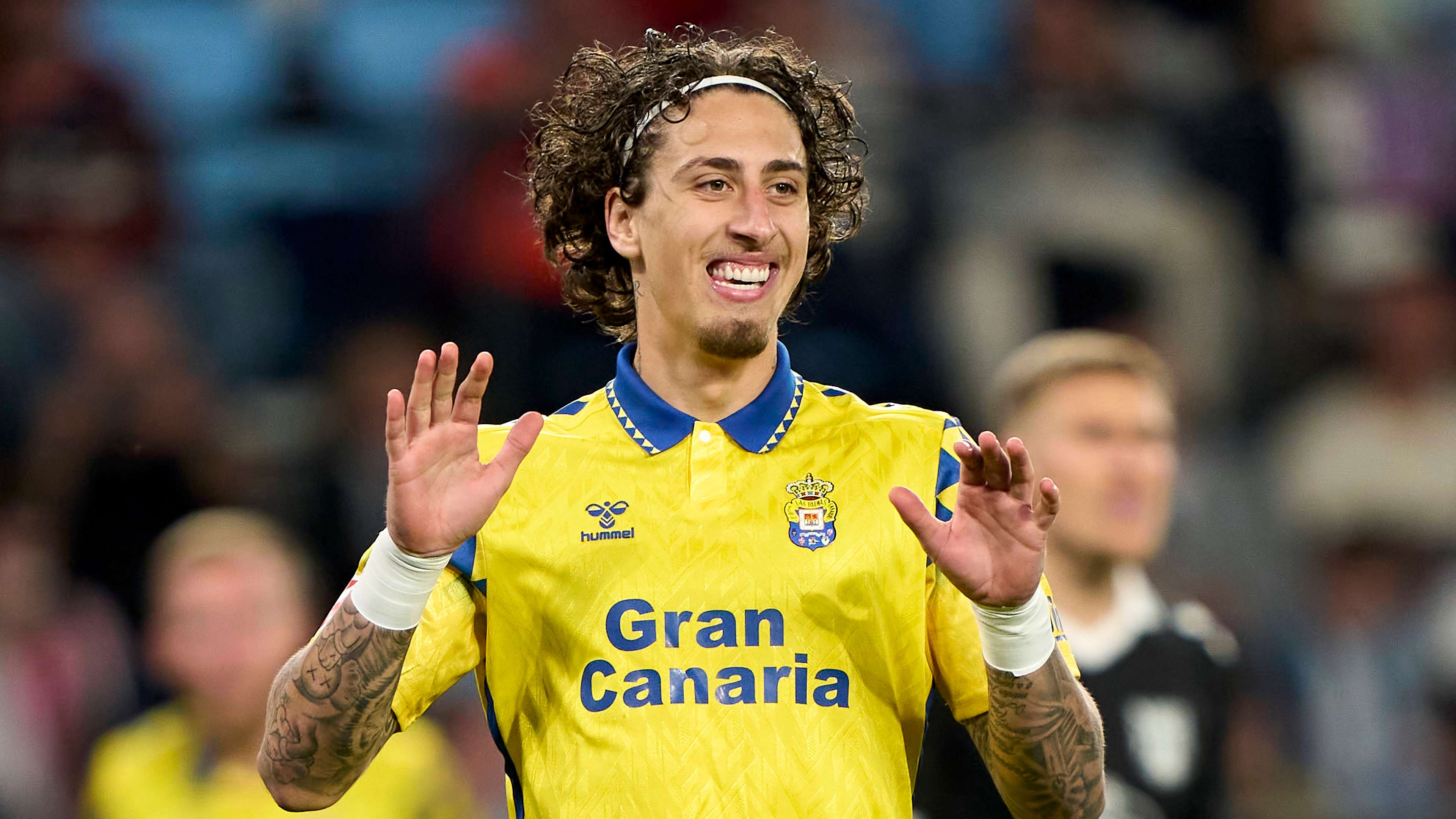 New Dortmund signing faces long wait for debut  