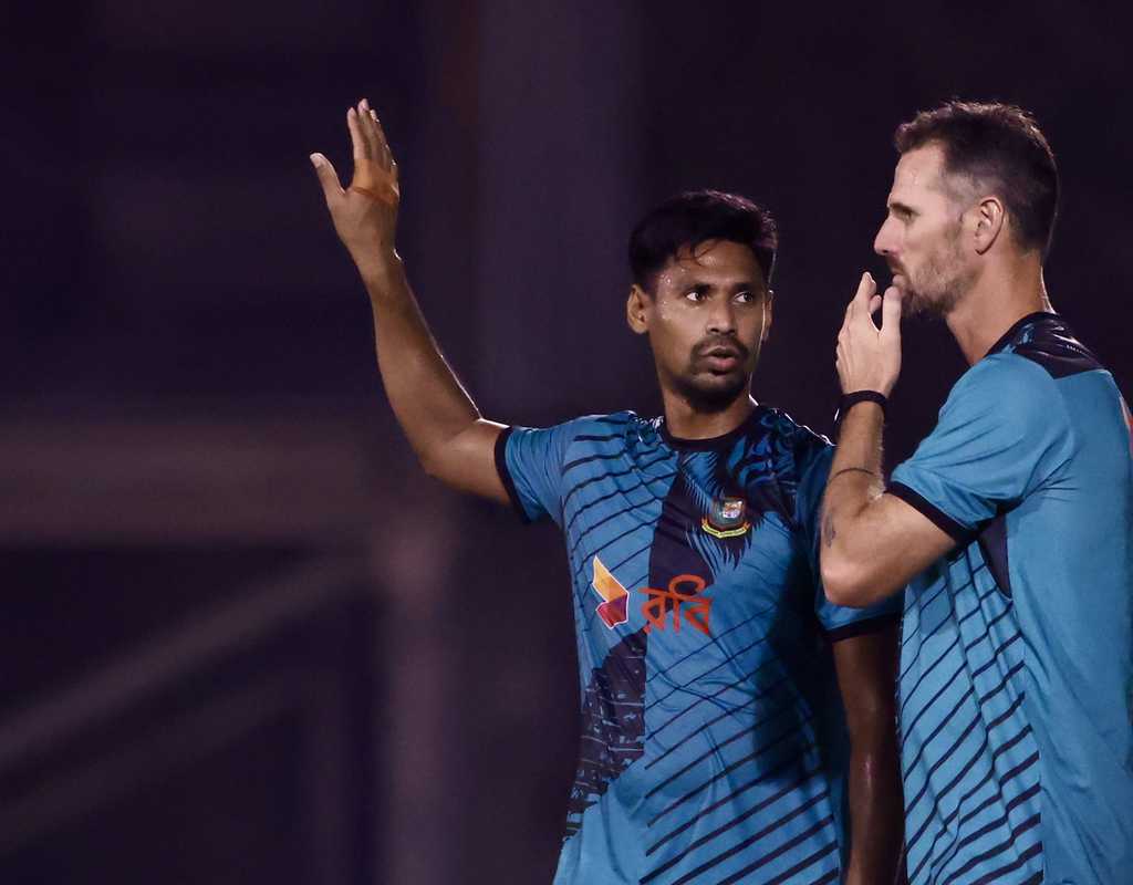 Coaches talk up fresh start before SL-BAN Super 4s showdown  