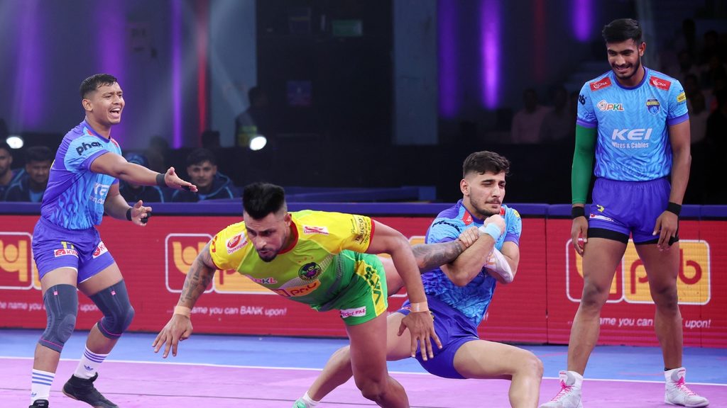 Devank Dalal’s 22-point show powers Bengal Warriorz past Patna Pirates in close encounter  