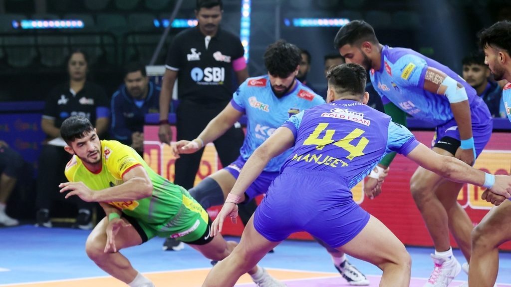 Ayan’s career best 27-point masterclass helps Patna Pirates sink Bengal Warriorz despite Devank’s 25-point performance  