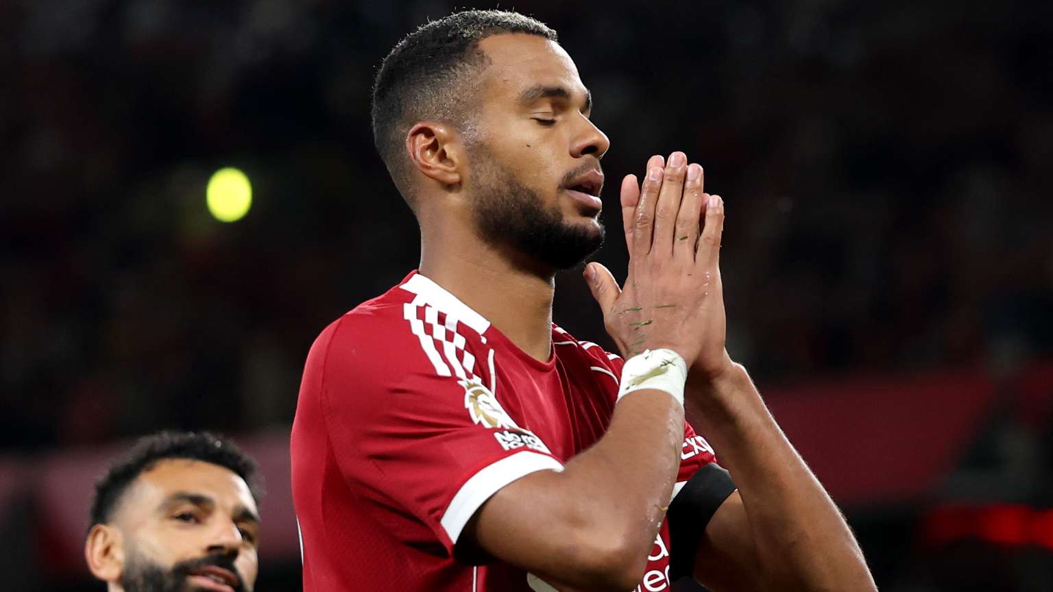 Liverpool forward told to pull his weight  