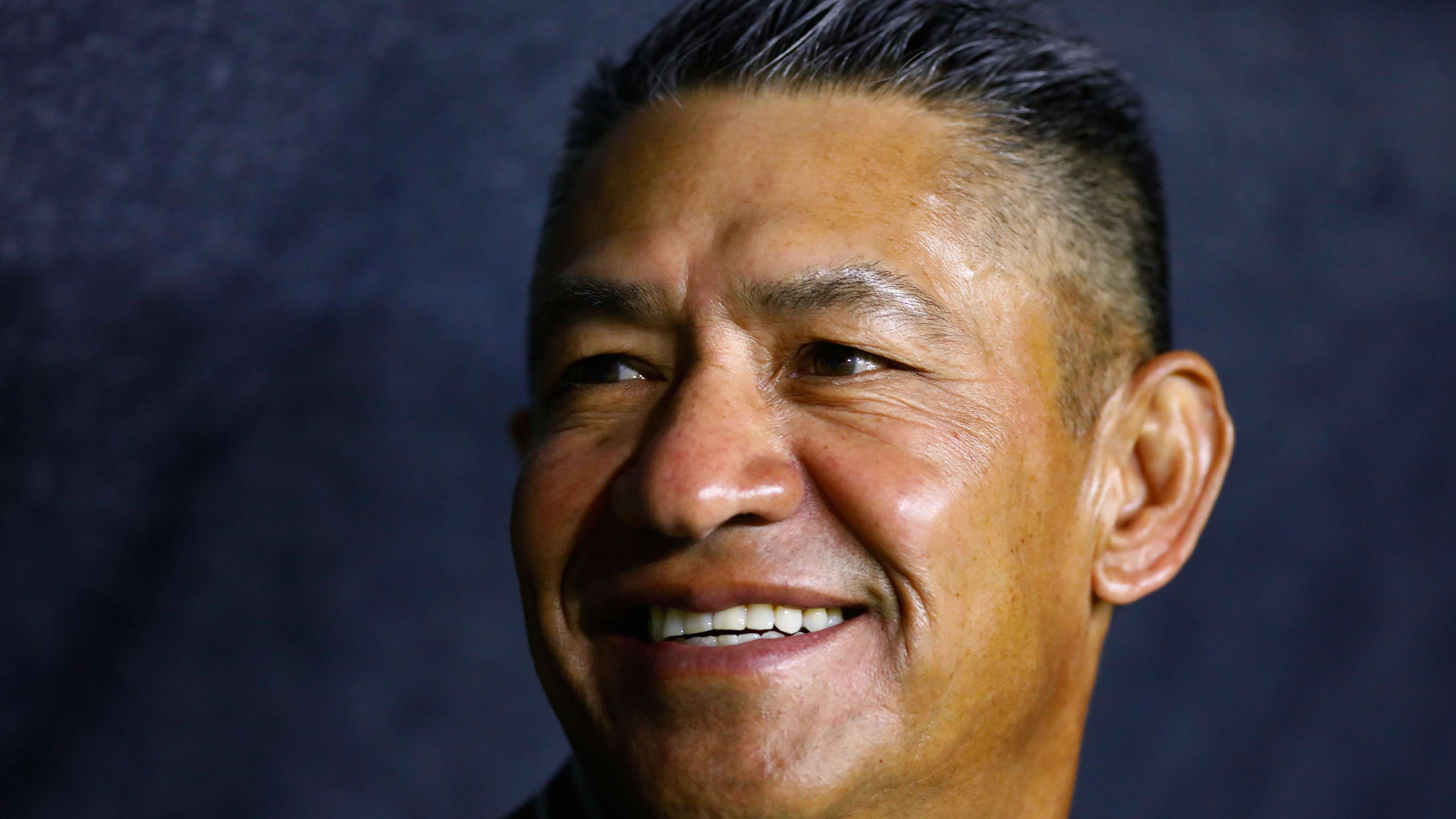 James' León bring back Ambriz as coach after Berizzo steps down  