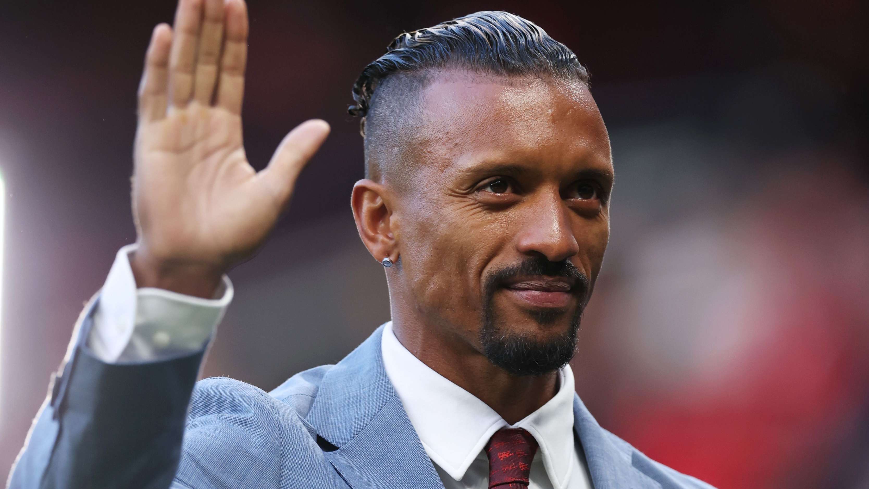 Nani sensationally claims Man Utd can WIN the Premier League  