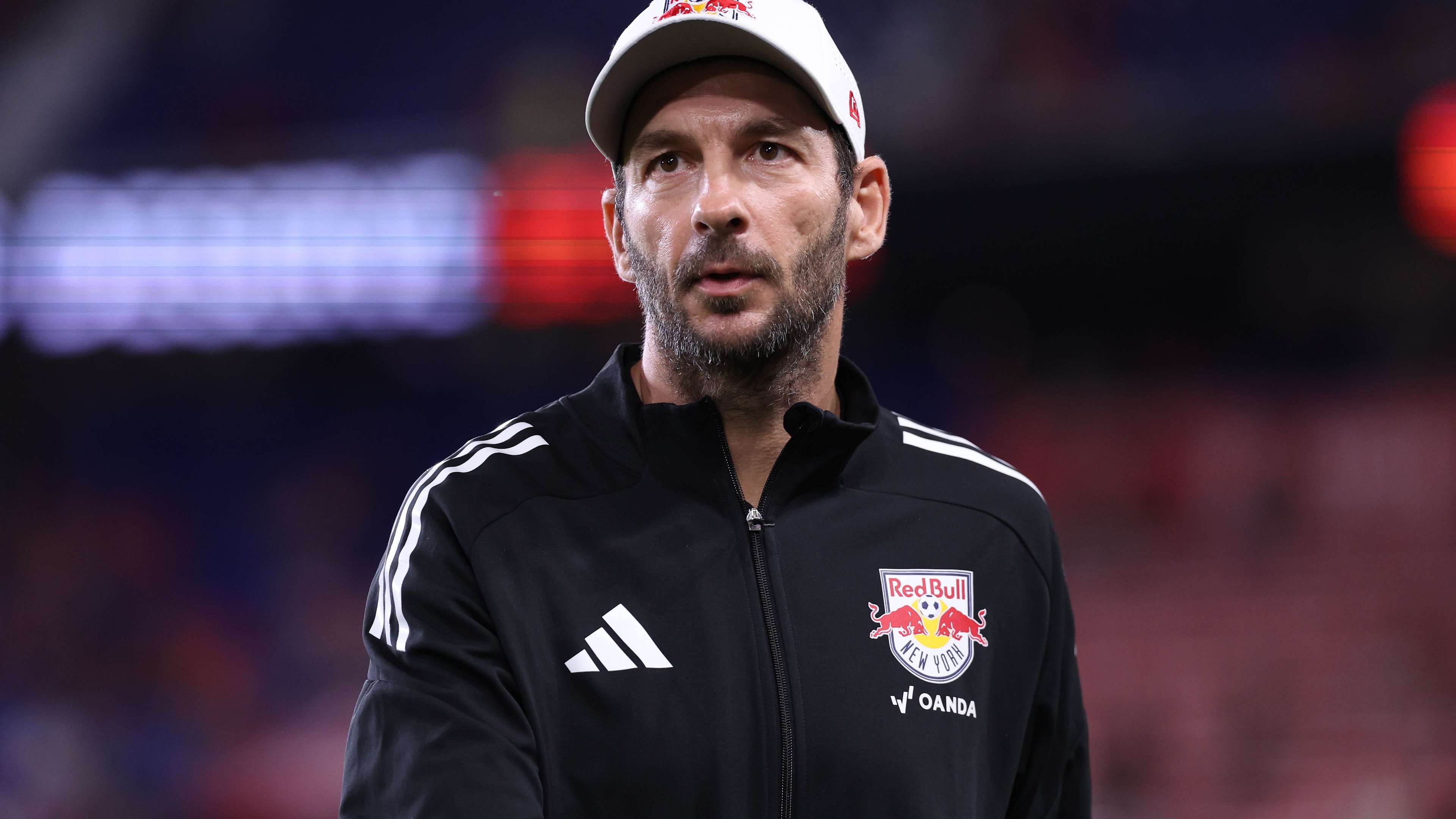 Red Bulls dismiss Schwarz, promote De Guzman to head of sport  