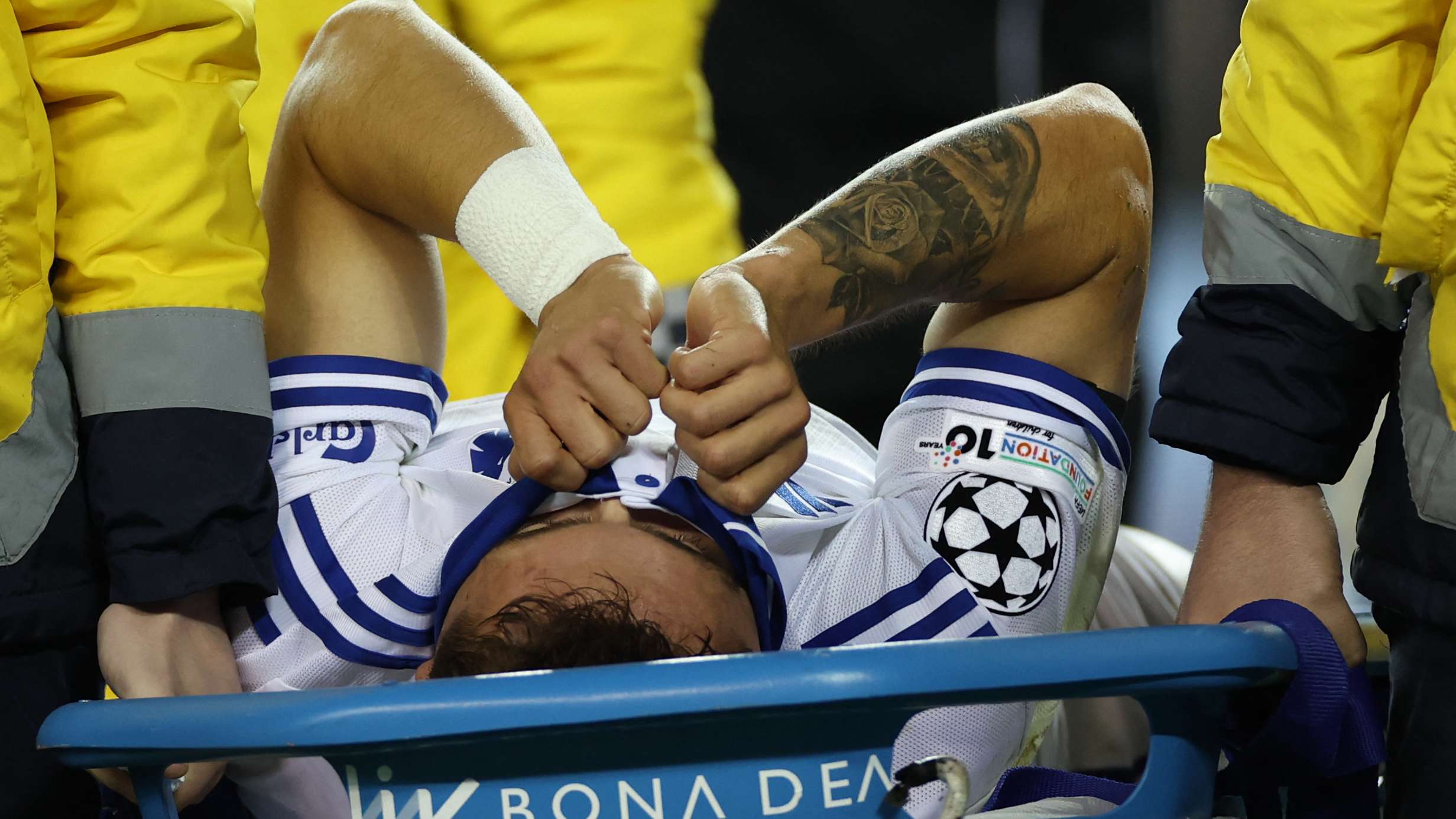 Huescas to undergo surgery for ACL, could miss World Cup  