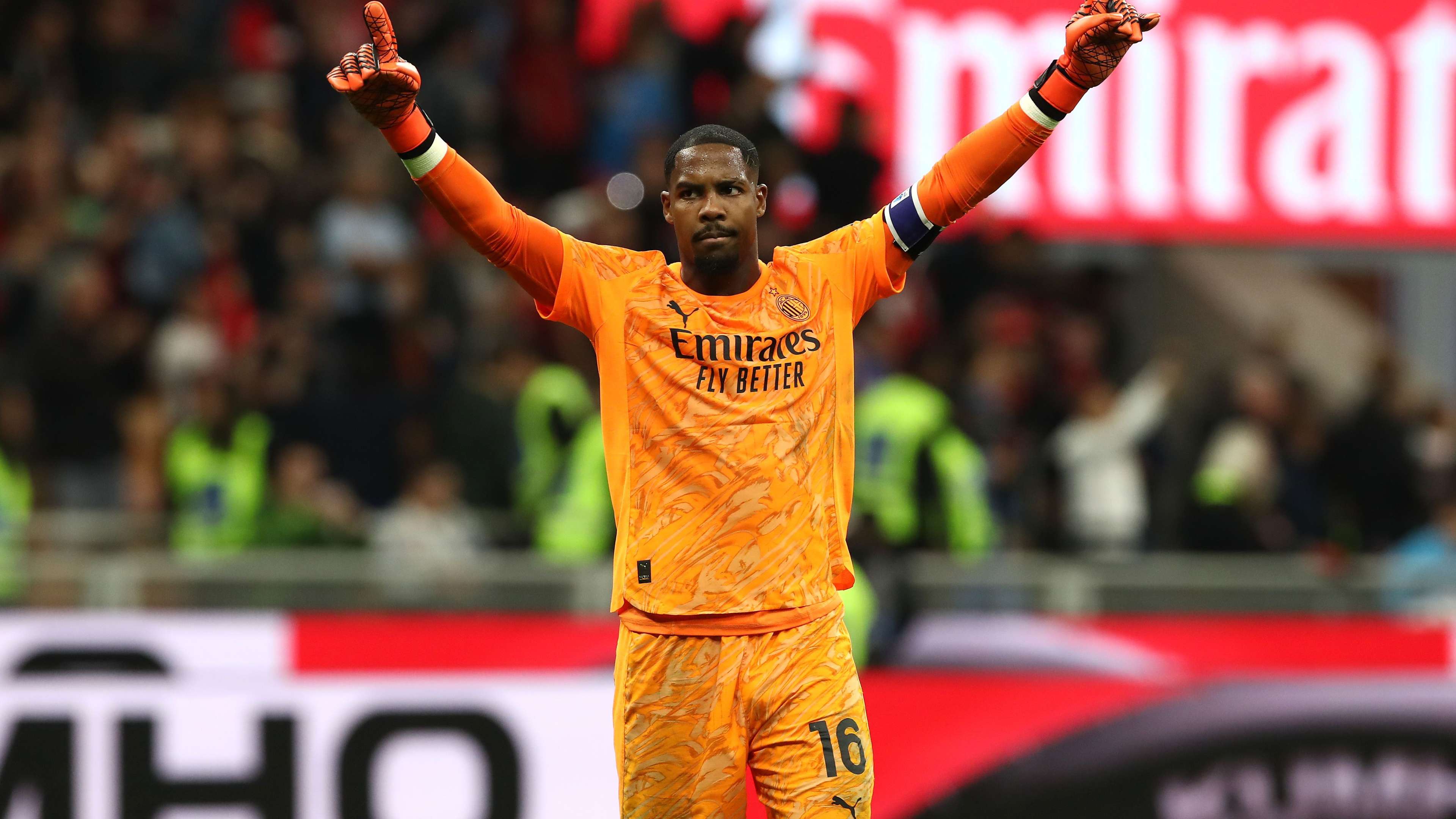 Juventus join Chelsea and Bayern in race for AC Milan goalkeeper  