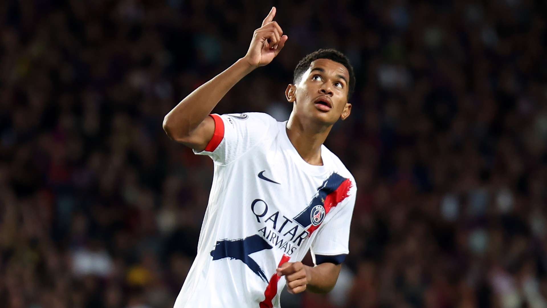 PSG eager to fight off Man City & Chelsea interest in UCL final scorer  