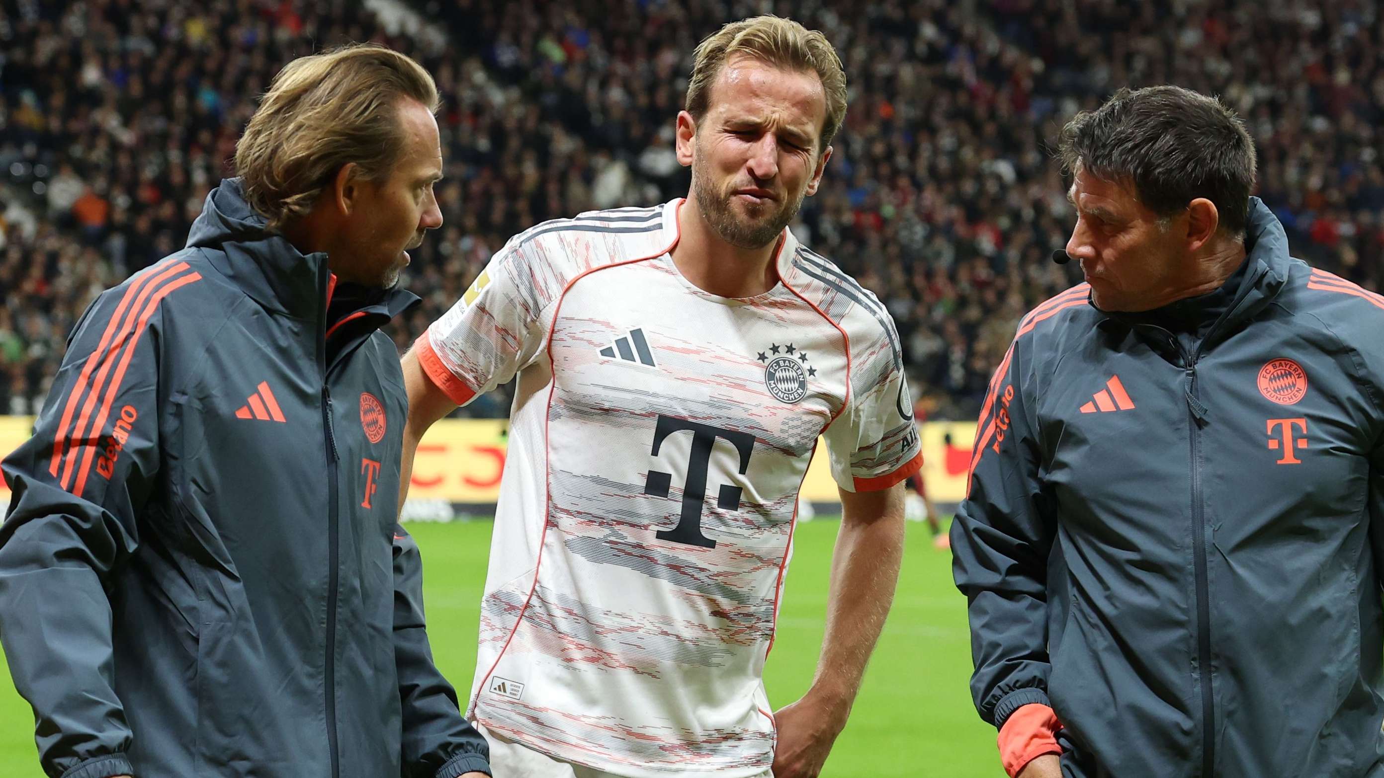 Kane offers injury update after limping out of Bayern win  