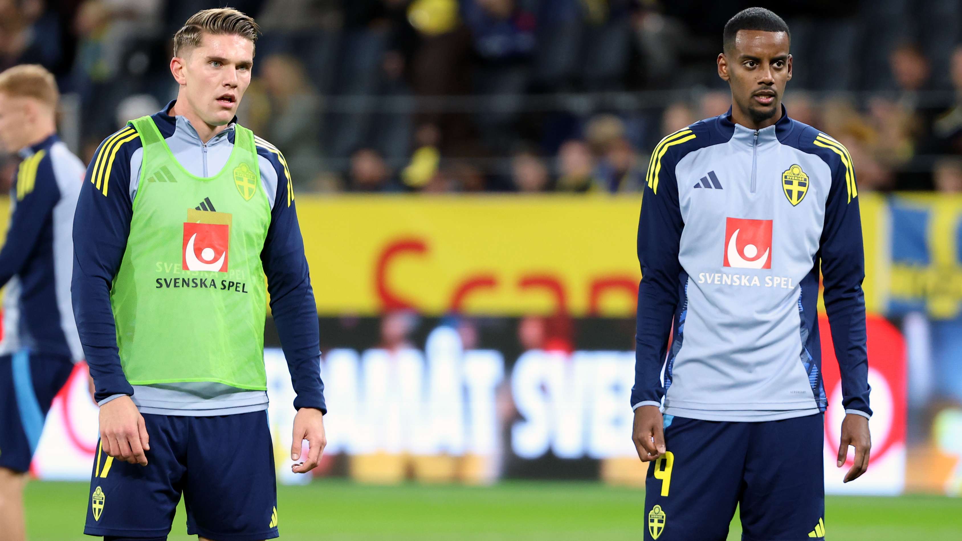 Isak & Gyokeres fail to produce shot on target as Sweden lose  