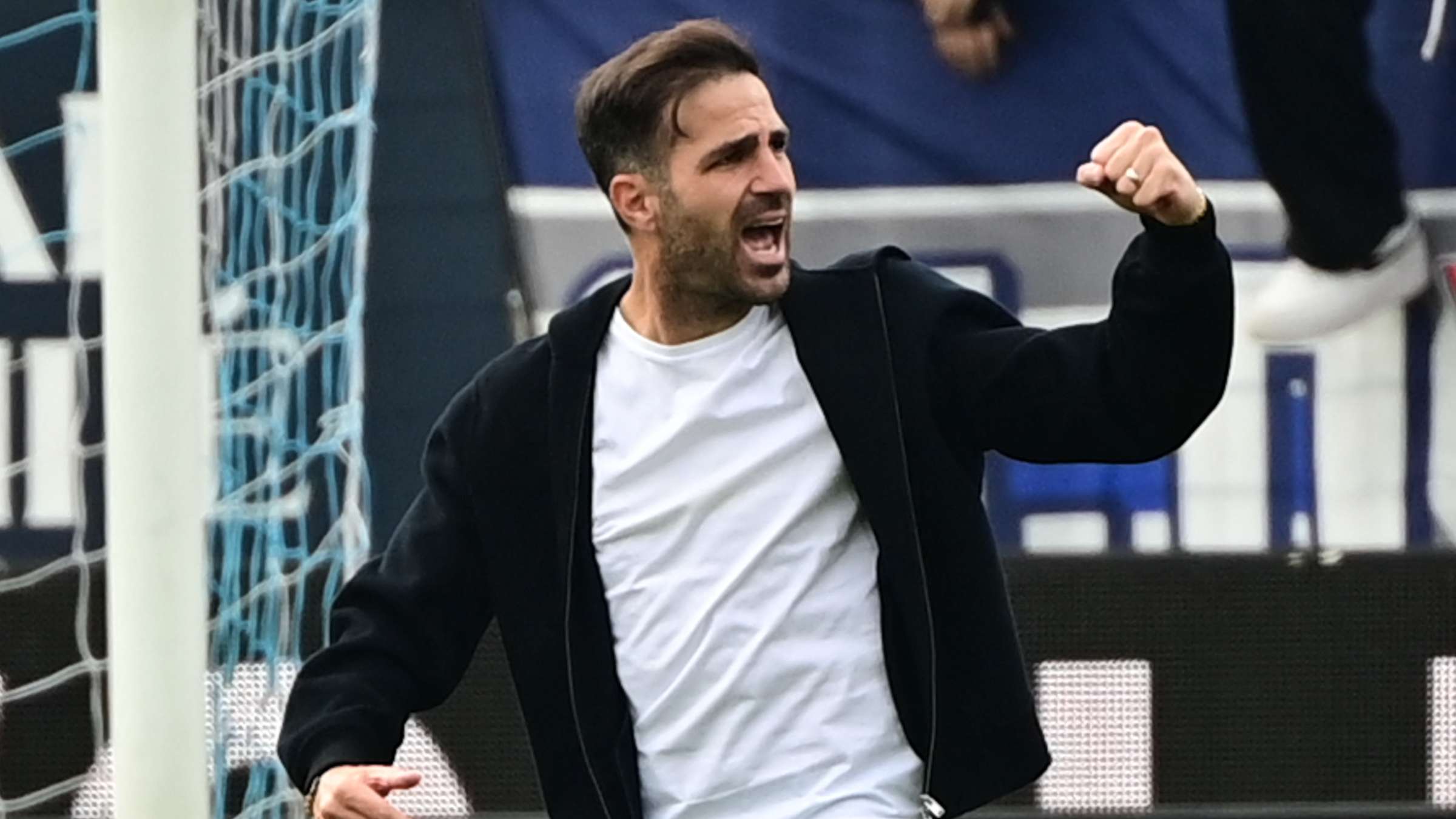 📽️ | 'F*cking proud' - Fabregas' rousing Como speech after Juve win  