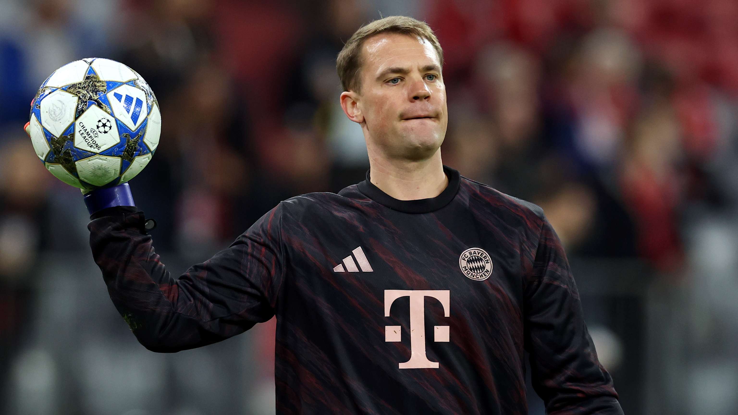 Bayern goalkeeper 'not worried' about possible Neuer stay  