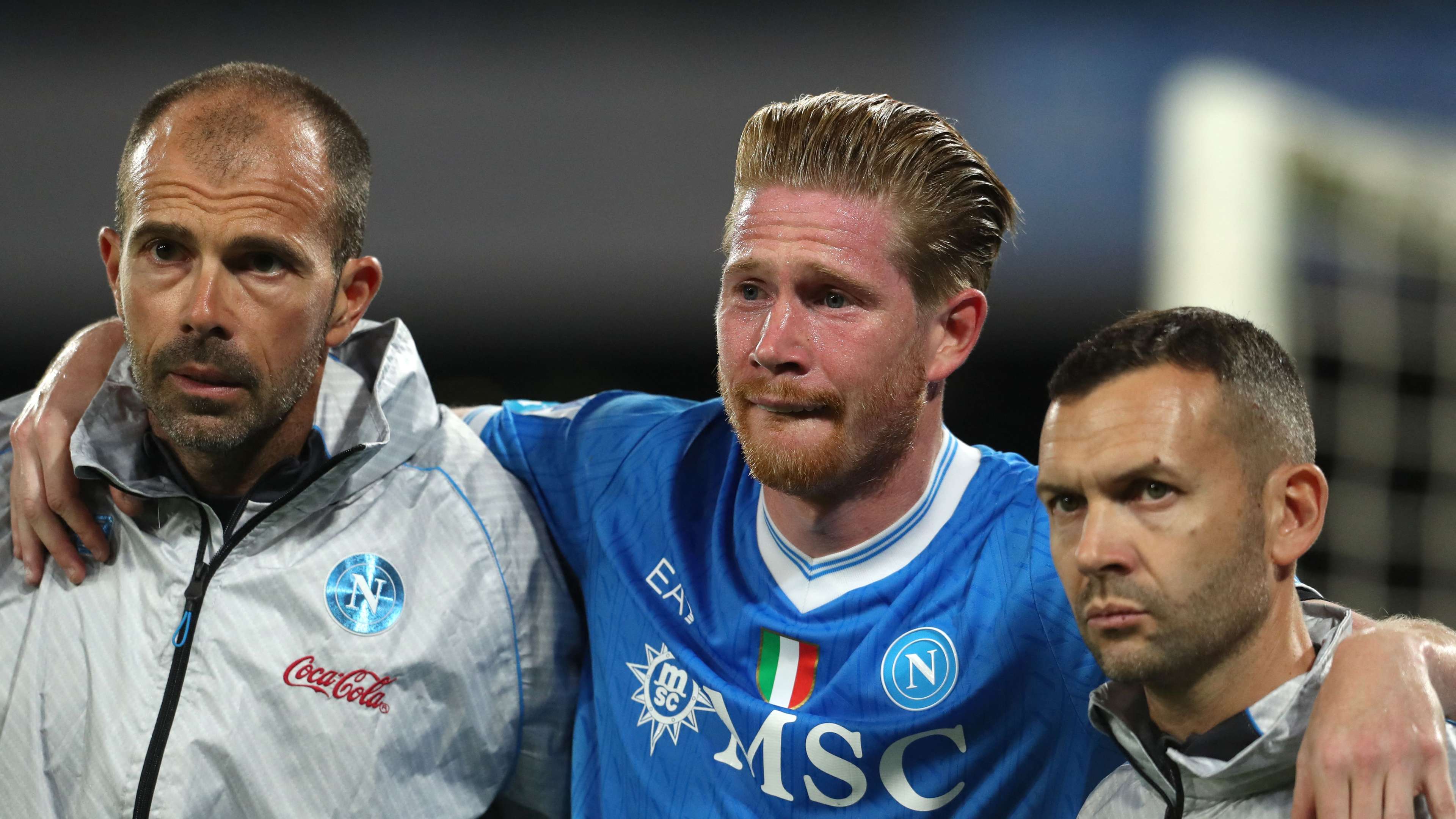 📽️ | De Bruyne suffers injury while scoring penalty for Napoli  