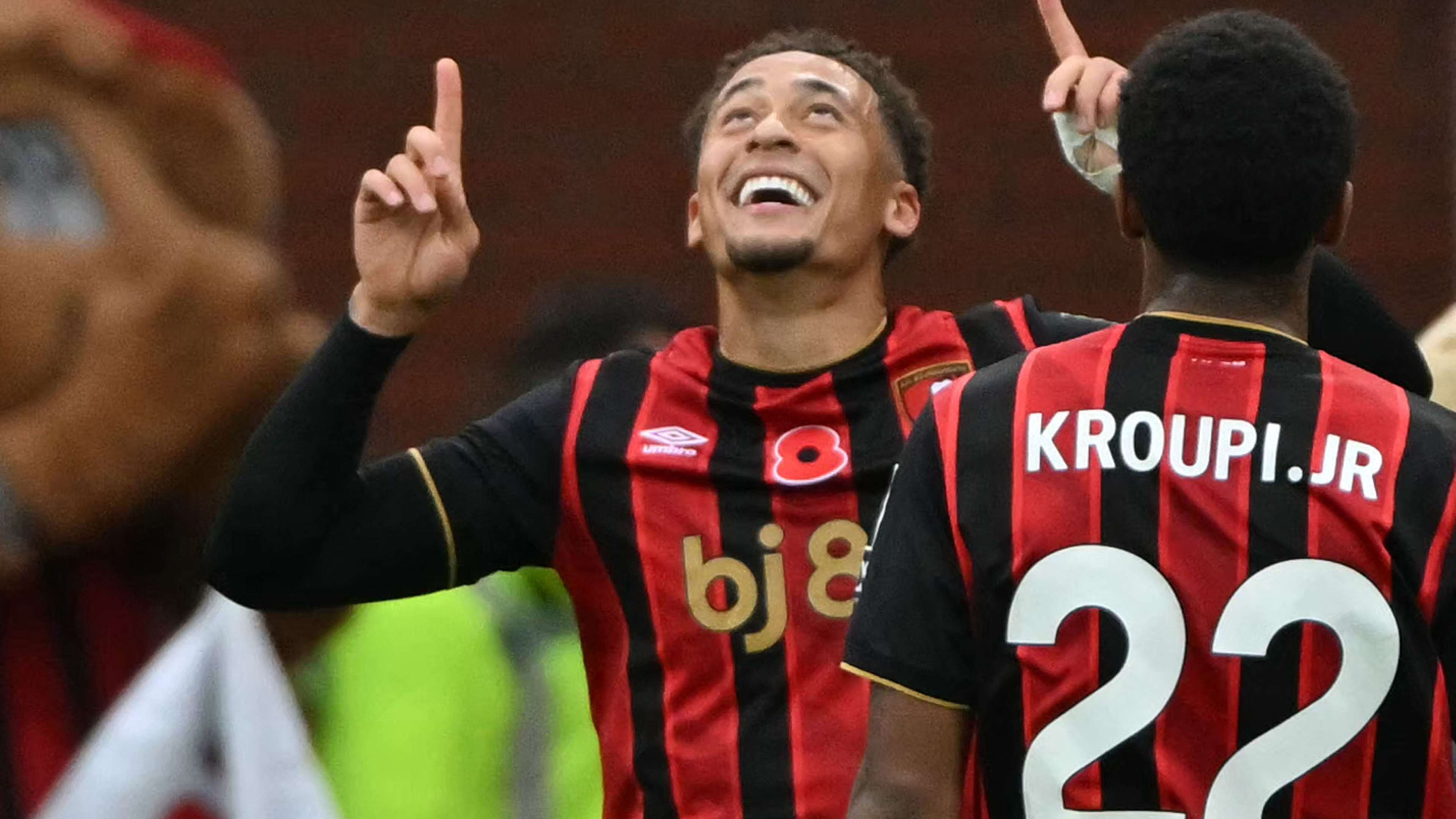 📽️ | A PL Olimpico! Bournemouth's Tavernier scores directly from corner  