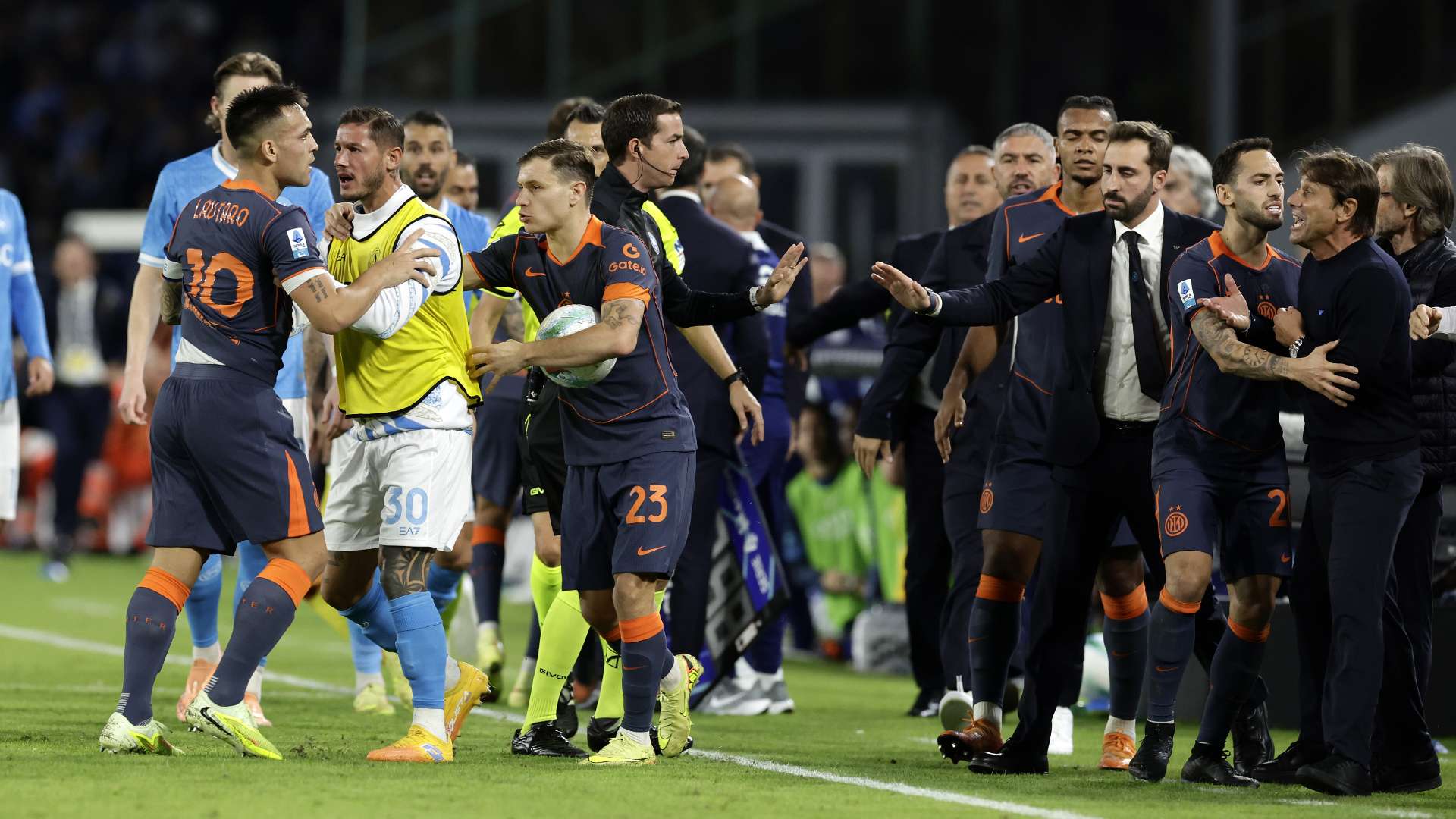 Referee demoted after Napoli-Inter controversy  
