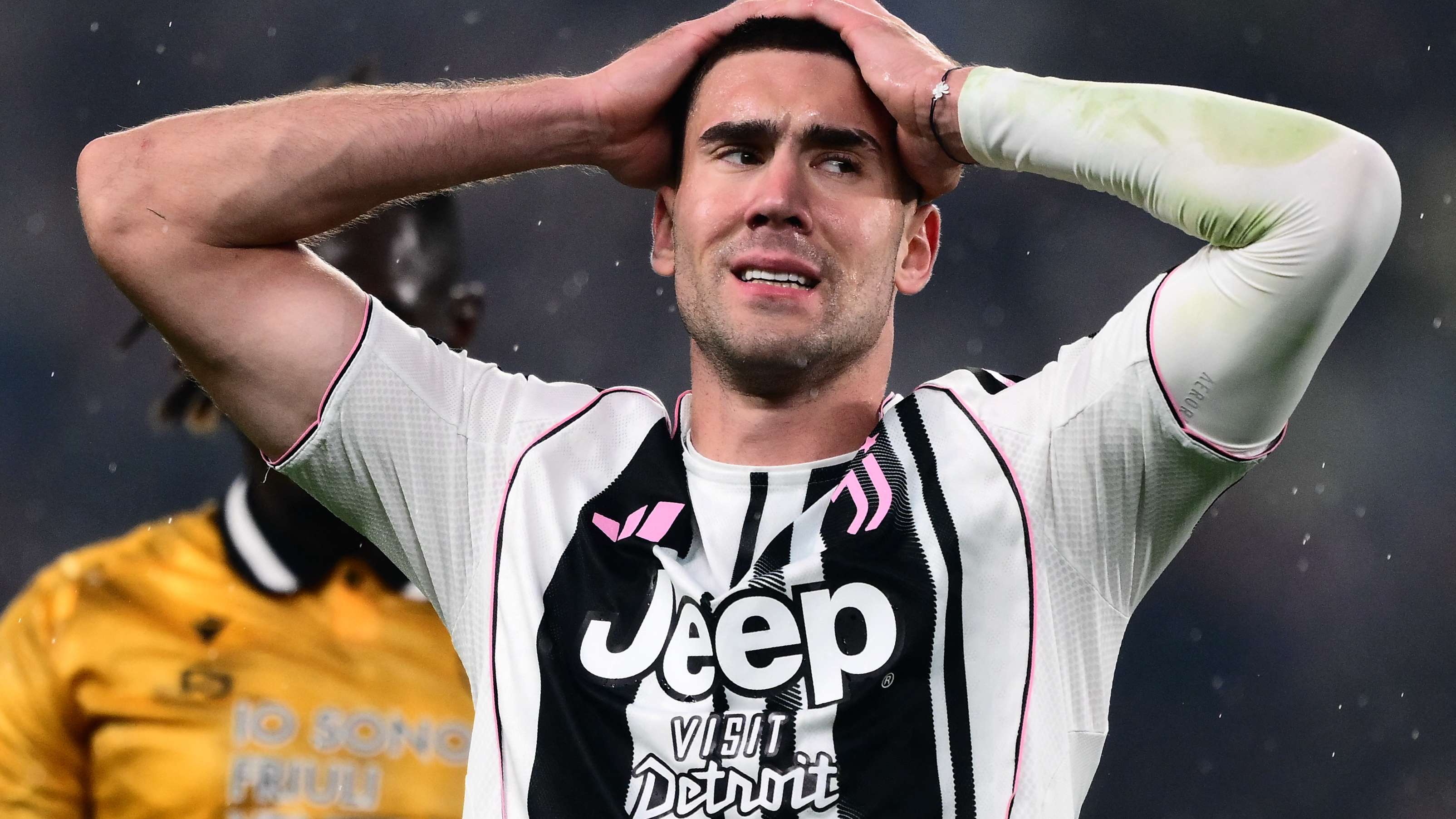 Vlahovic blames Juventus teammates for Juventus sacking  