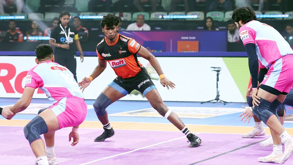 Ajit Chouhan Stars as U Mumba Edge Jaipur Pink Panthers 37–36, Move Up to 4th Place  