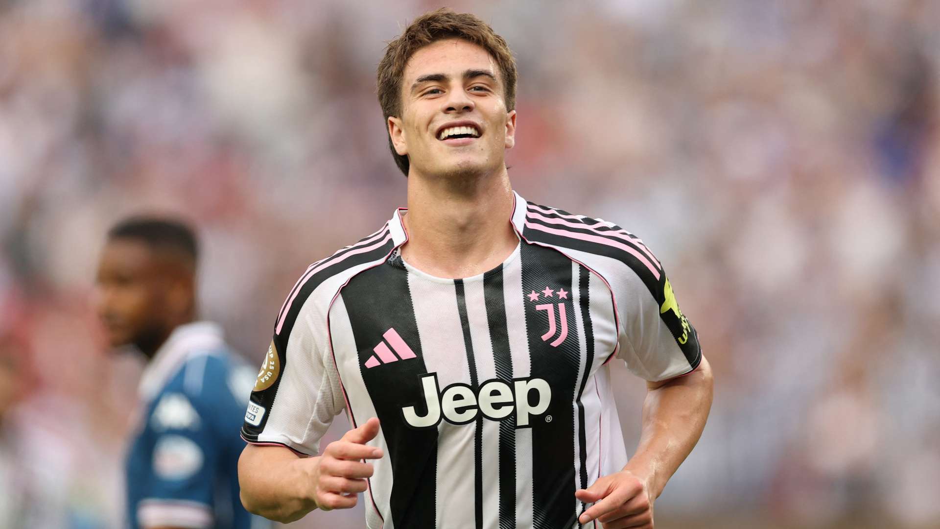 Man Utd ready for Chelsea transfer battle over Juventus star  
