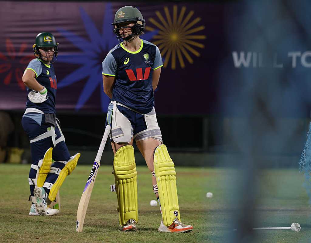 Powerhouse Australia face struggling Pakistan in Colombo  