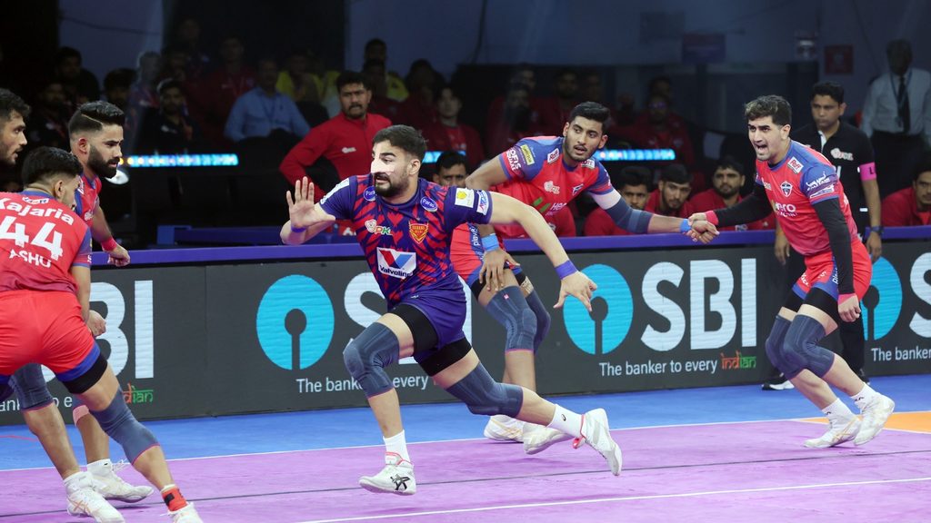 Ashu Malik continues fine form as Dabang Delhi reclaim top spot with comprehensive win over UP Yoddhas  