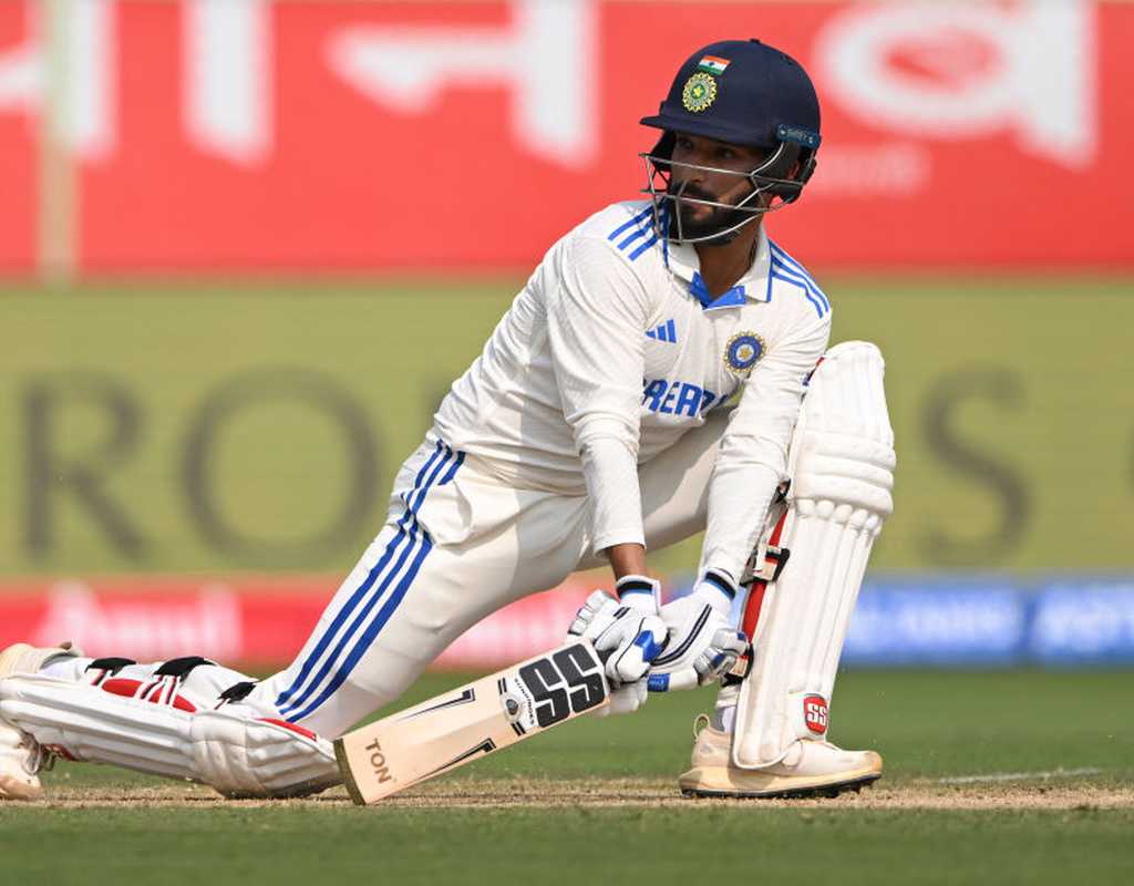 Patidar ton helps MP take lead  