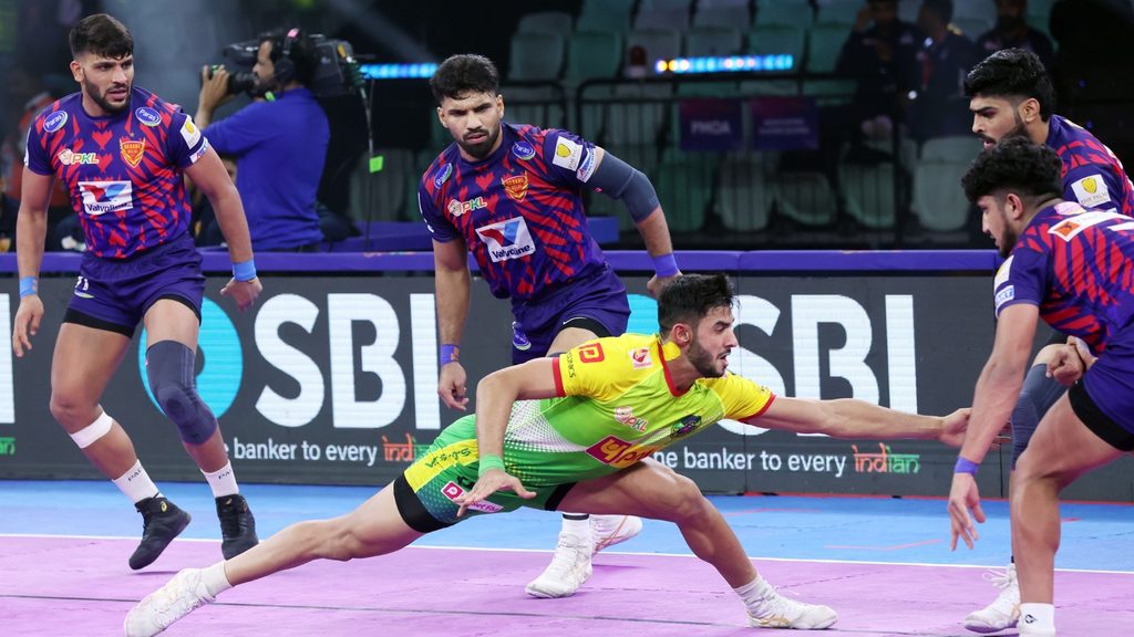 Patna Pirates record 35-Point win over Dabang Delhi with Ayan masterclass; remain in Playoffs race  