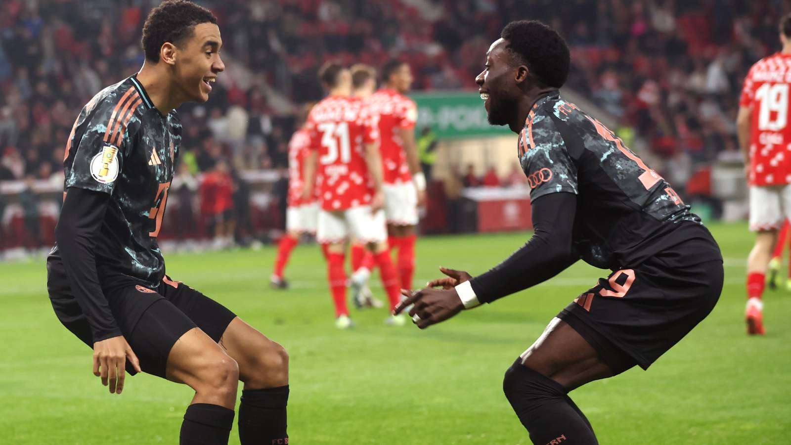 Musiala and Davies boost for Kompany as Bayern duo near return  