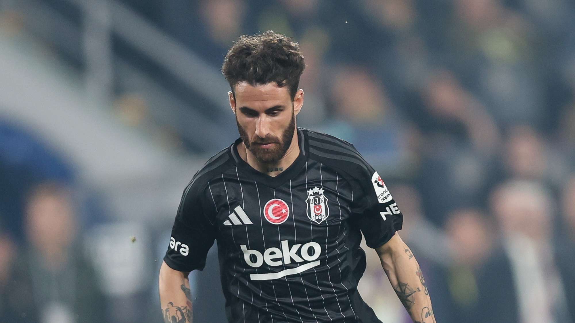 Rafa Silva ends Besiktas standoff after FIFA threat  