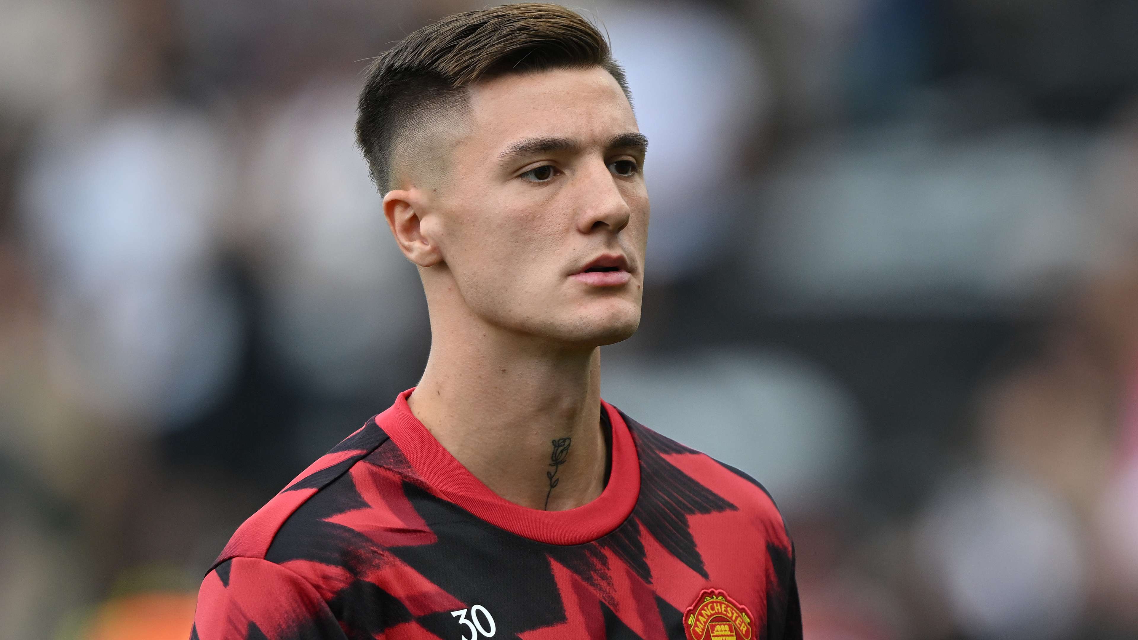 Man Utd handed positive update on Sesko after tests on knee injury  
