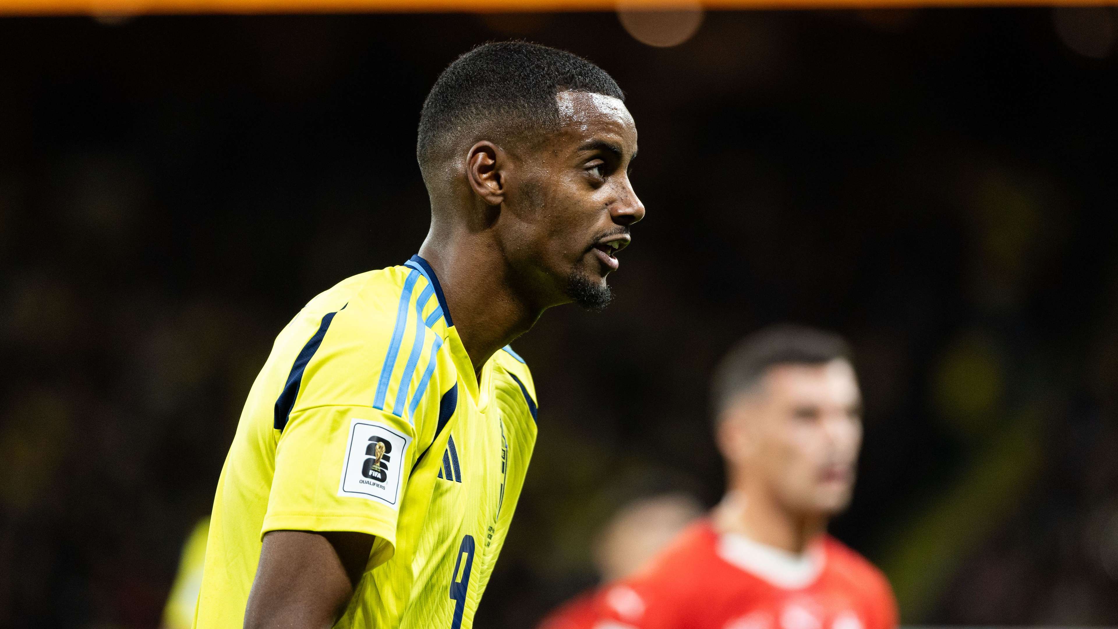 Sweden boss Potter gives disappointing update on Isak fitness  