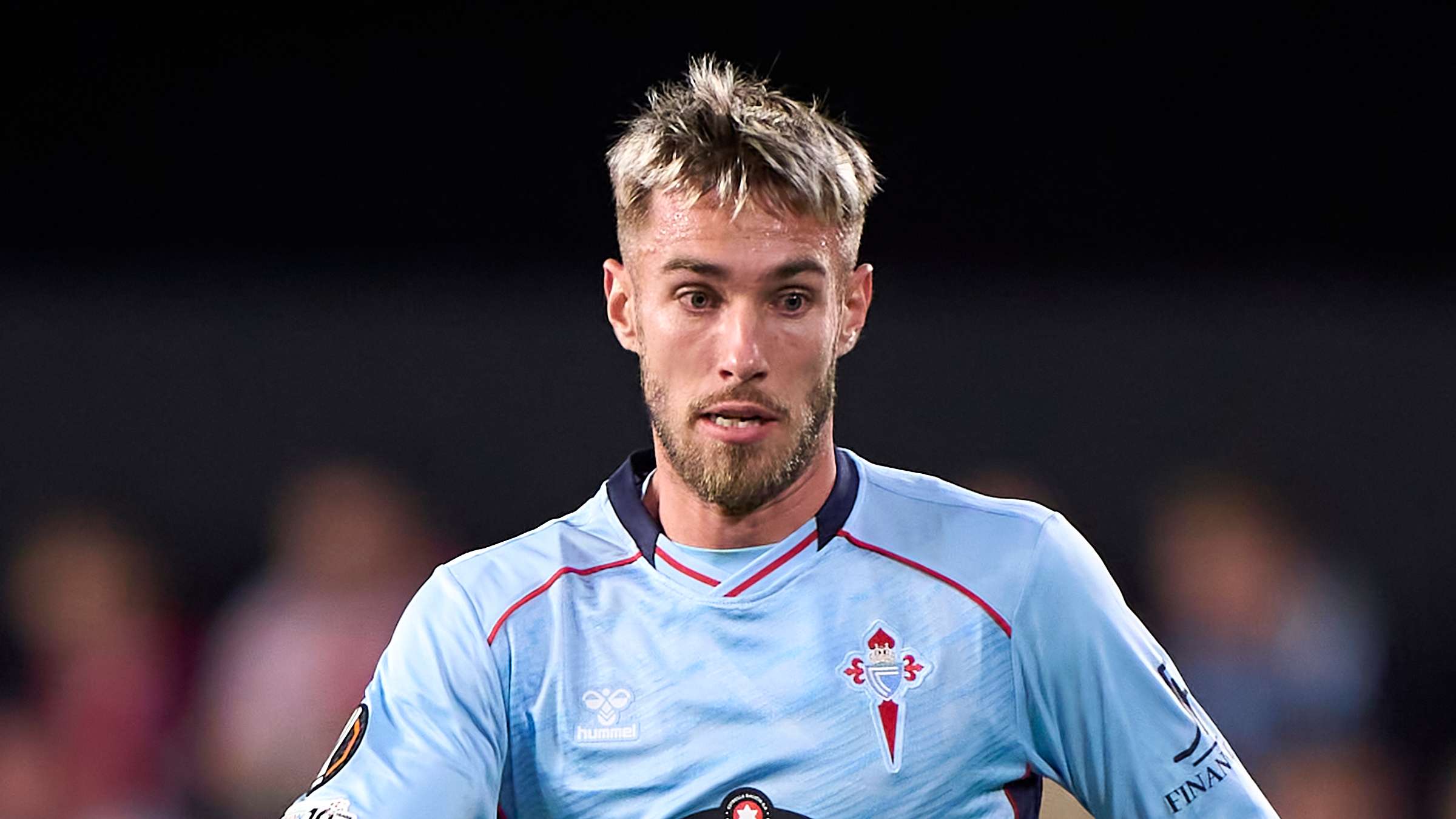 Newcastle & Villa among five teams eyeing ex-Barca full-back  