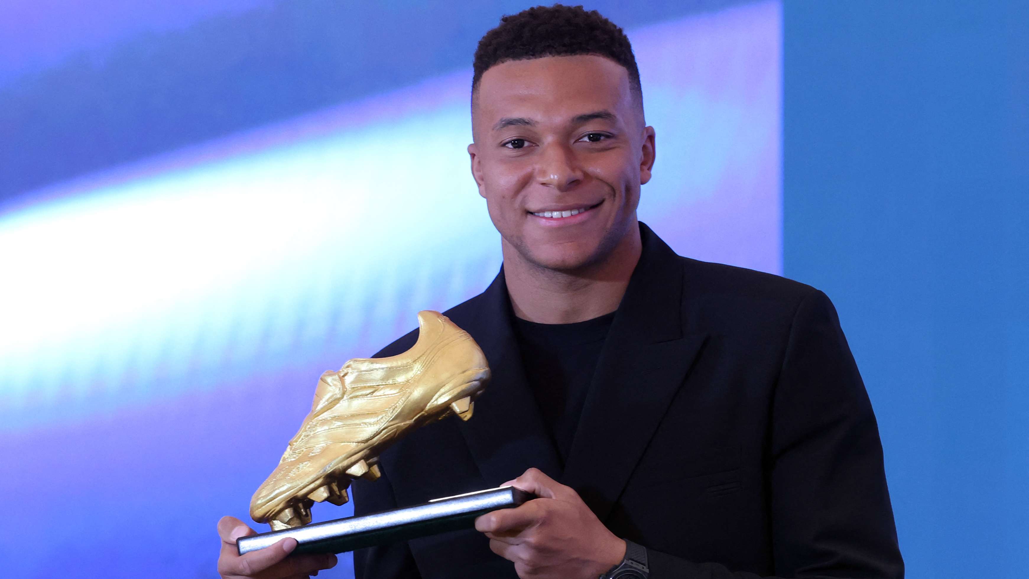 Mbappe warned 'only improvement will do' after collecting Golden Shoe award  