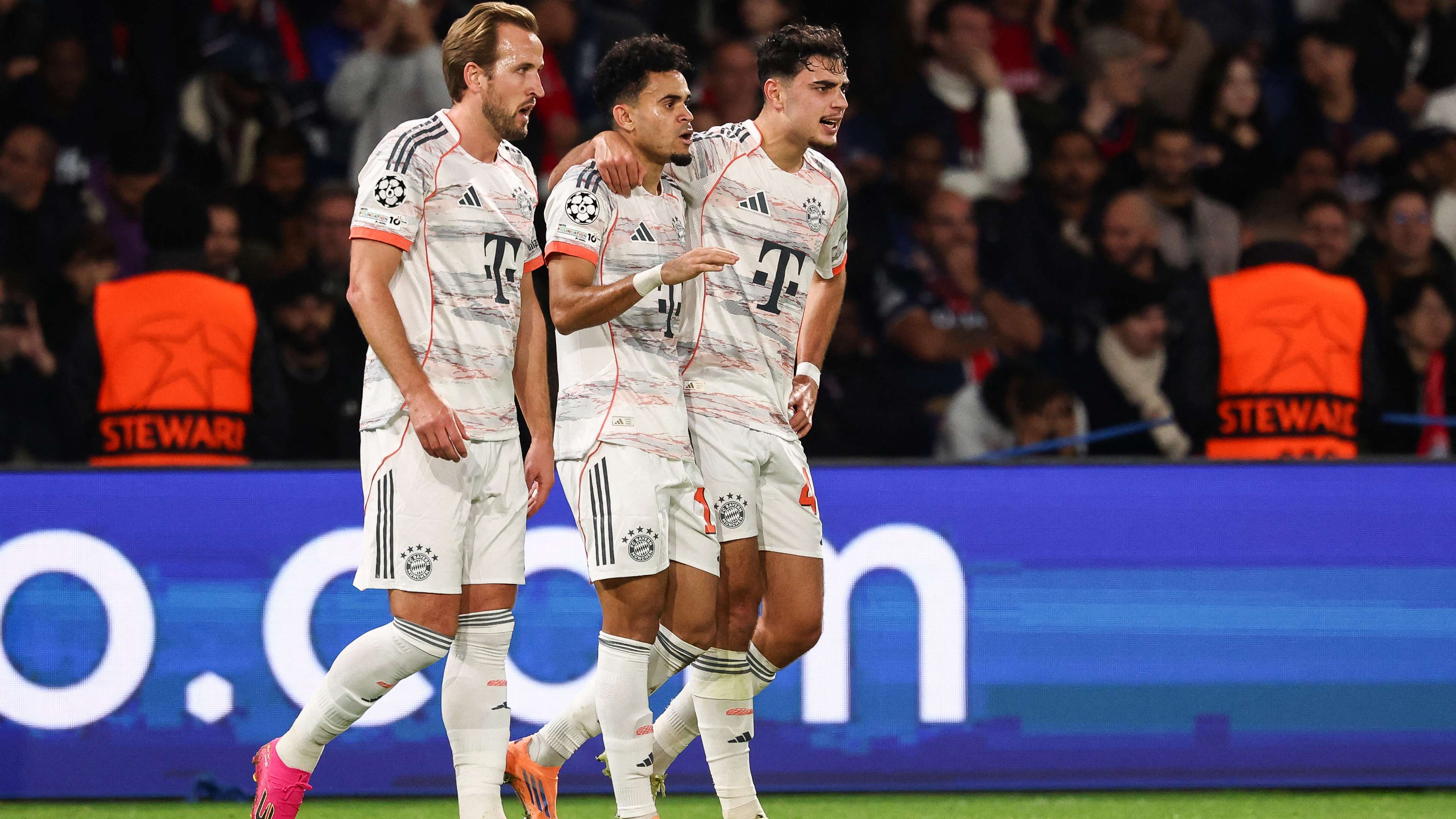 'Best I've seen in years' - Bayern made 'statement' with PSG win  