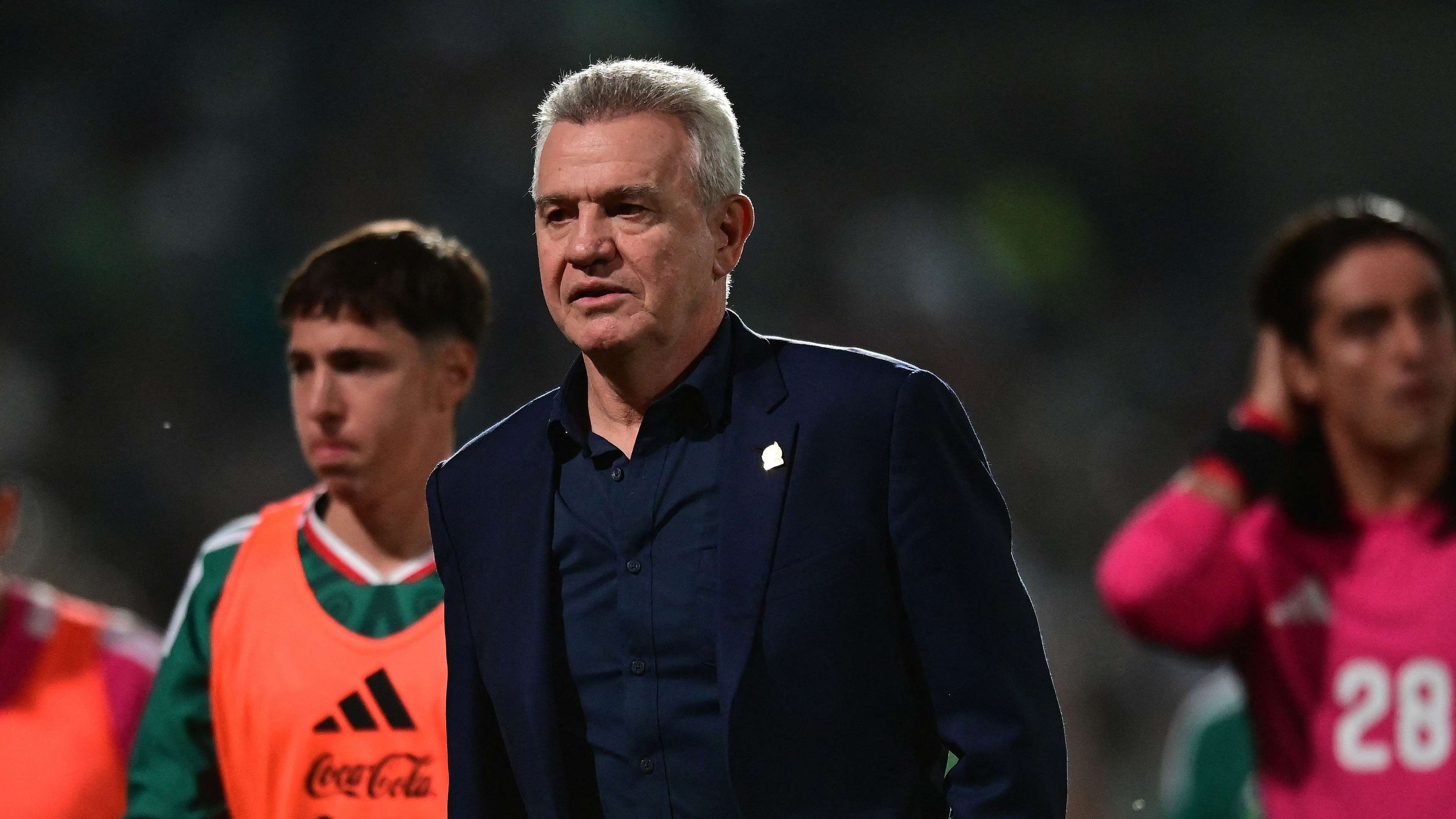 Mexico, Uruguay draw as Hirving Lozano leaves injured early  